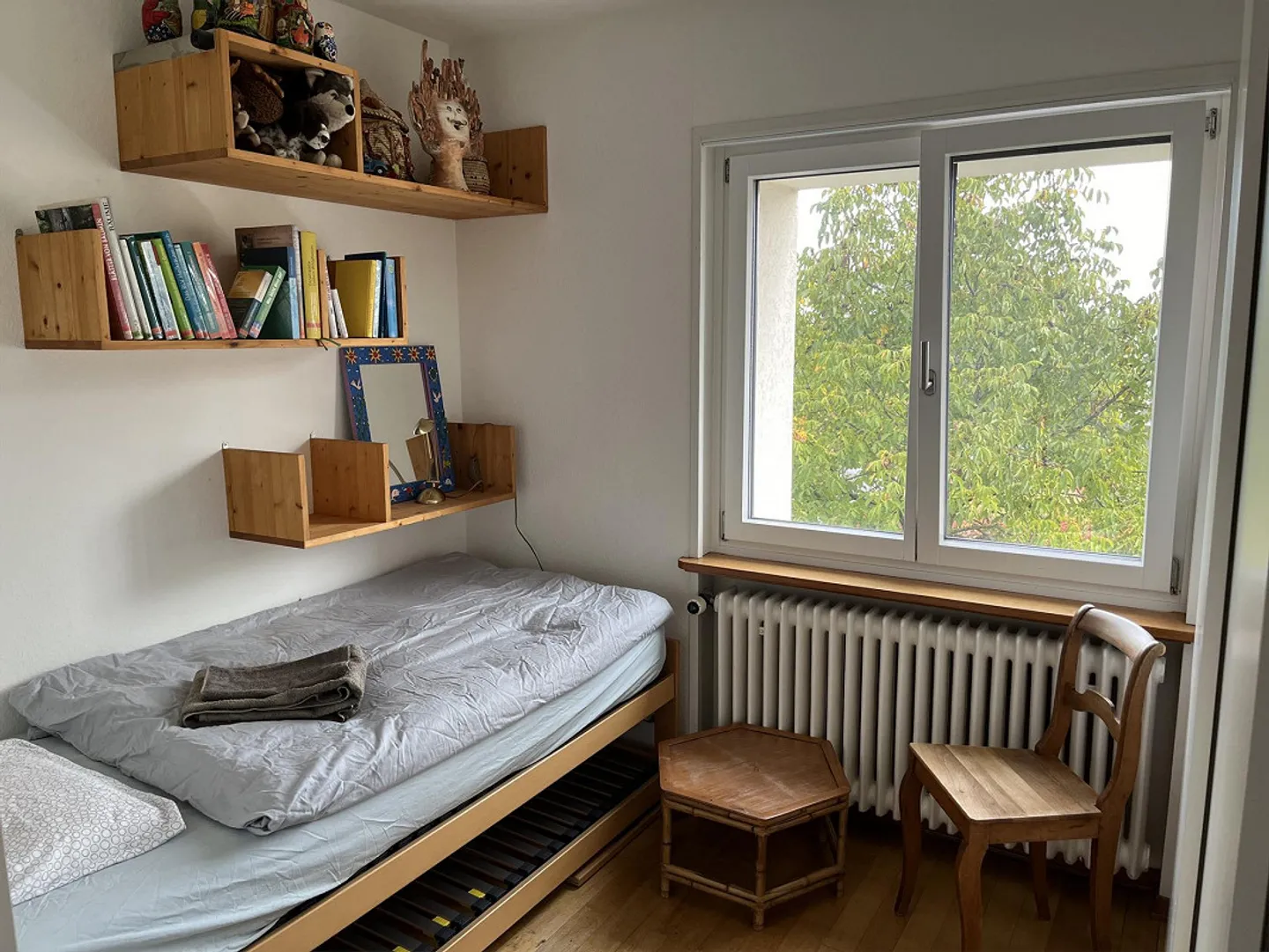 Romantic 5.5-Room Family Home with Dream Garden and Pool - Photo 10 of 14