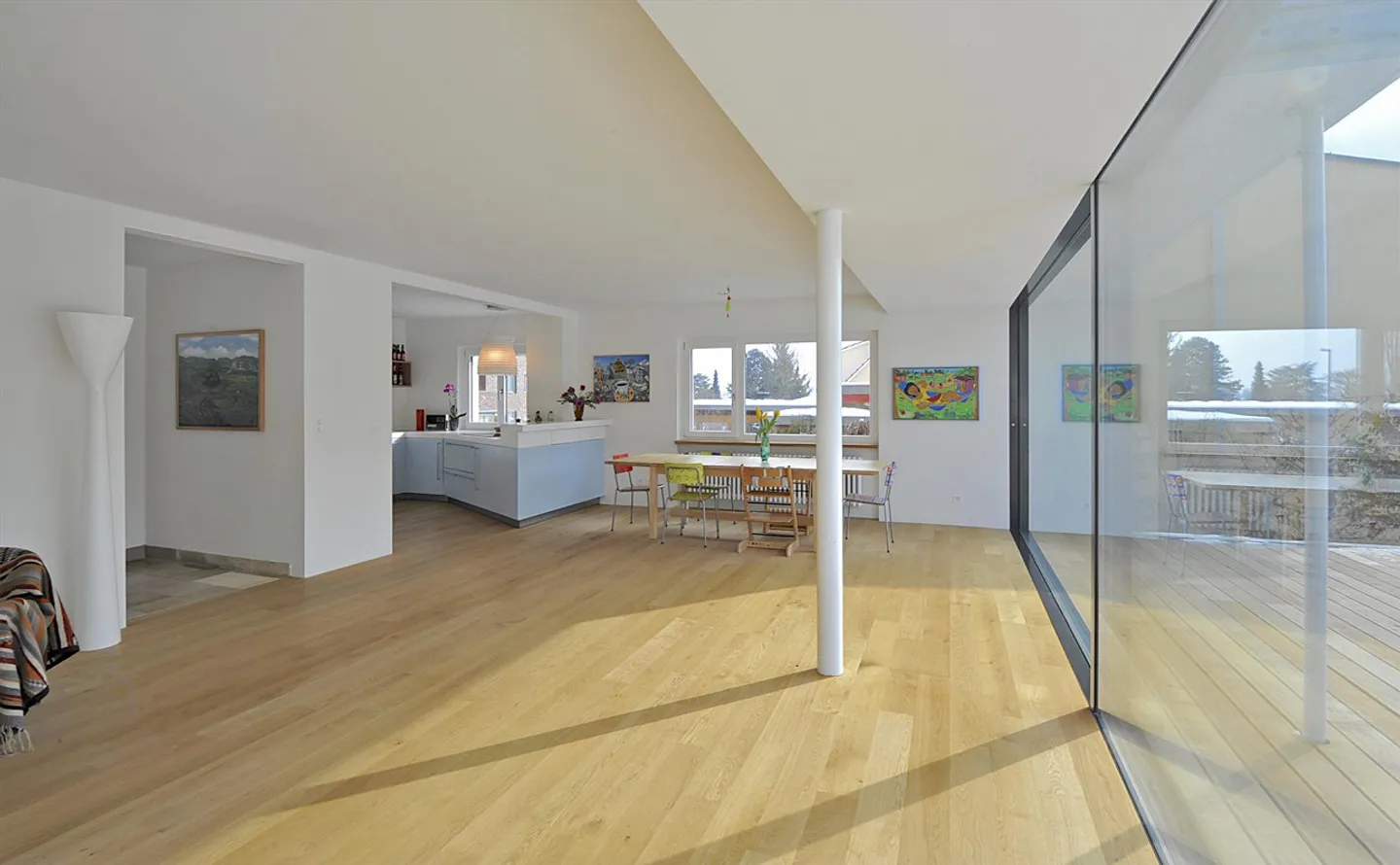 Romantic 5.5-Room Family Home with Dream Garden and Pool - Photo 5 of 14