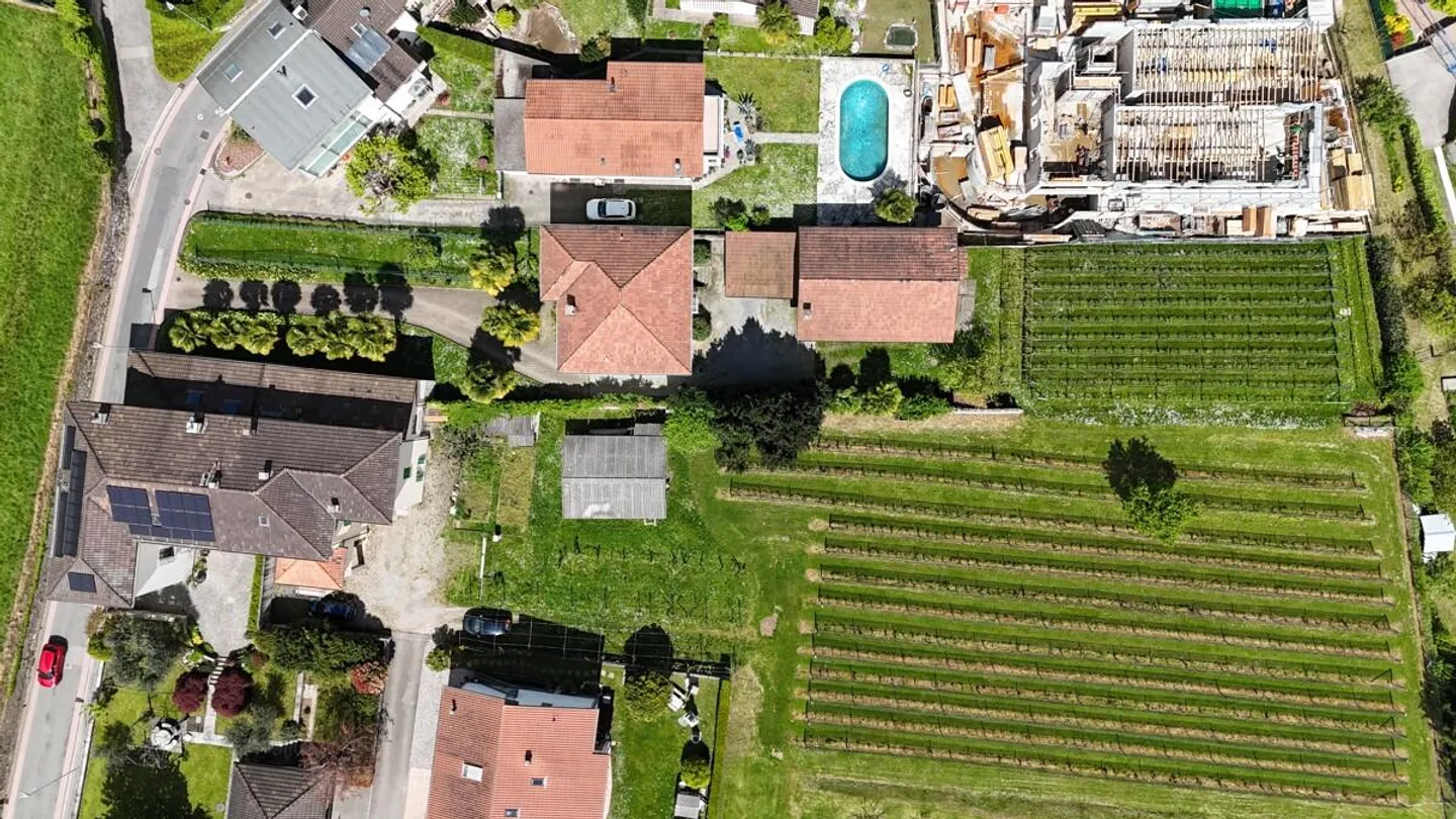 RANCATE - MAISON JUMELLE AVEC ÉTABLE, GRAND TERRAIN CONSTRUCTIBLE - Photo 5 sur 9
