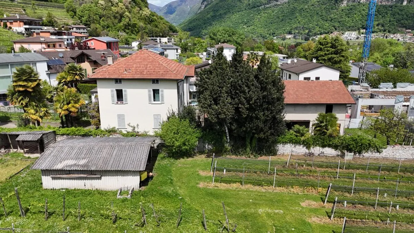 RANCATE - MAISON JUMELLE AVEC ÉTABLE, GRAND TERRAIN CONSTRUCTIBLE - Photo 8 sur 9