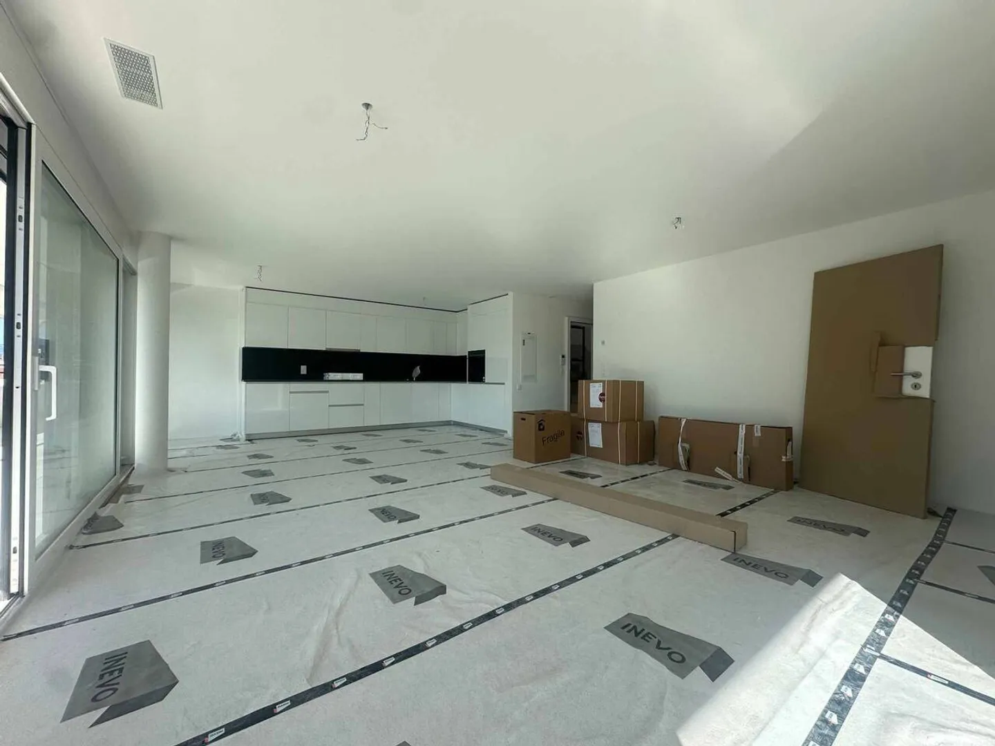 Neue Promotion: 4,5-Zimmer-Wohnung mit überdachten Balkonen - Foto 4 von 13