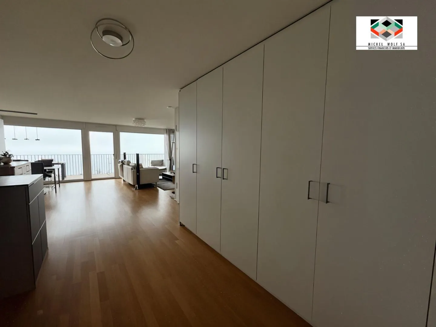 Magnificent apartment with a view of the lake and the Alps - Photo 8 of 9