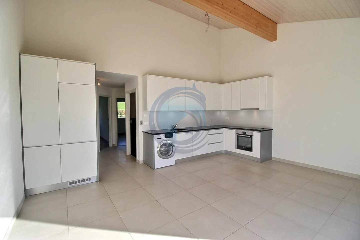 APPARTAMENTO DI 3,5 LOCALI CON BALCONE - Foto 2 di 14