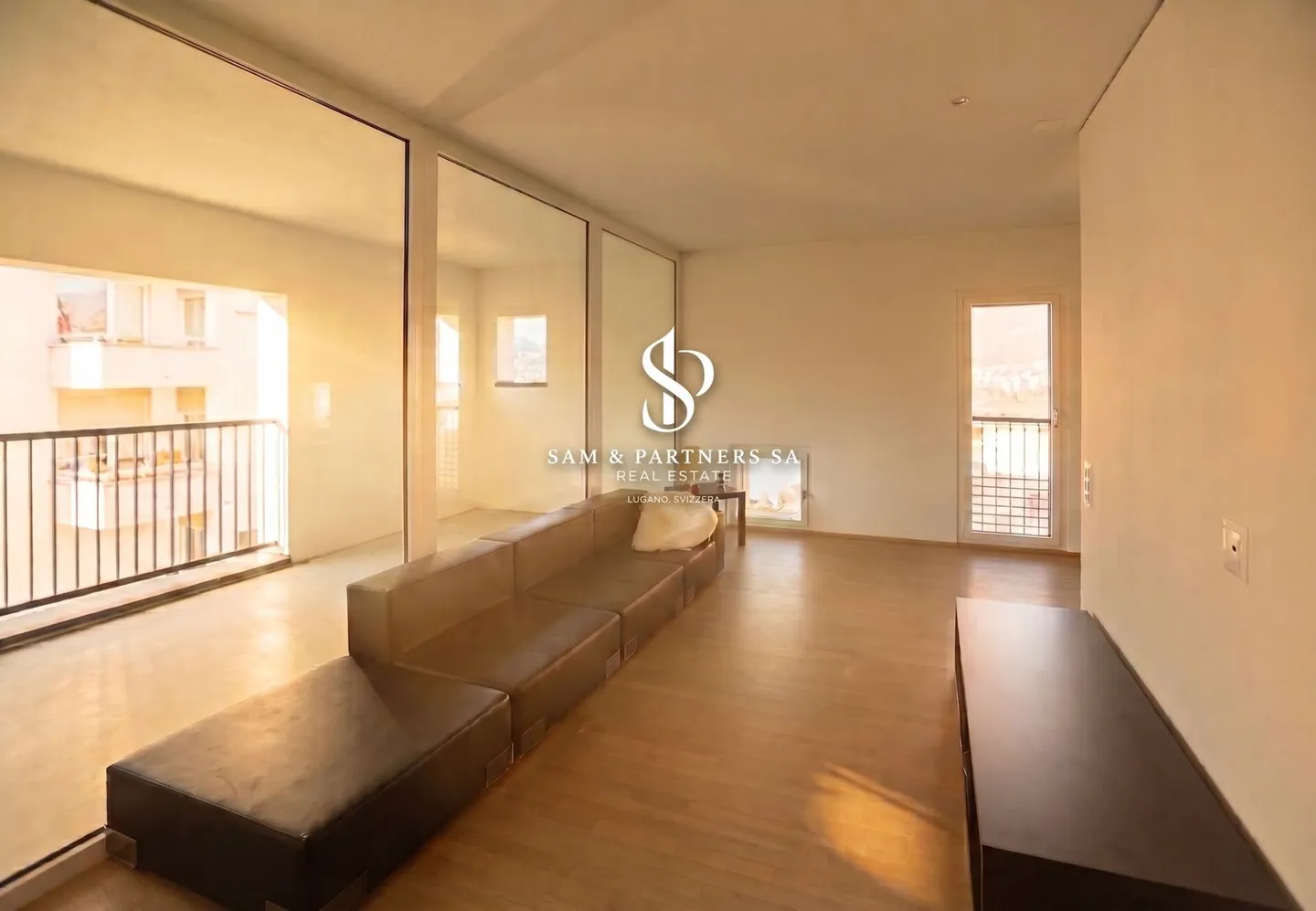 Loft all'Ultimo Piano con Balcone - Foto 3 di 8