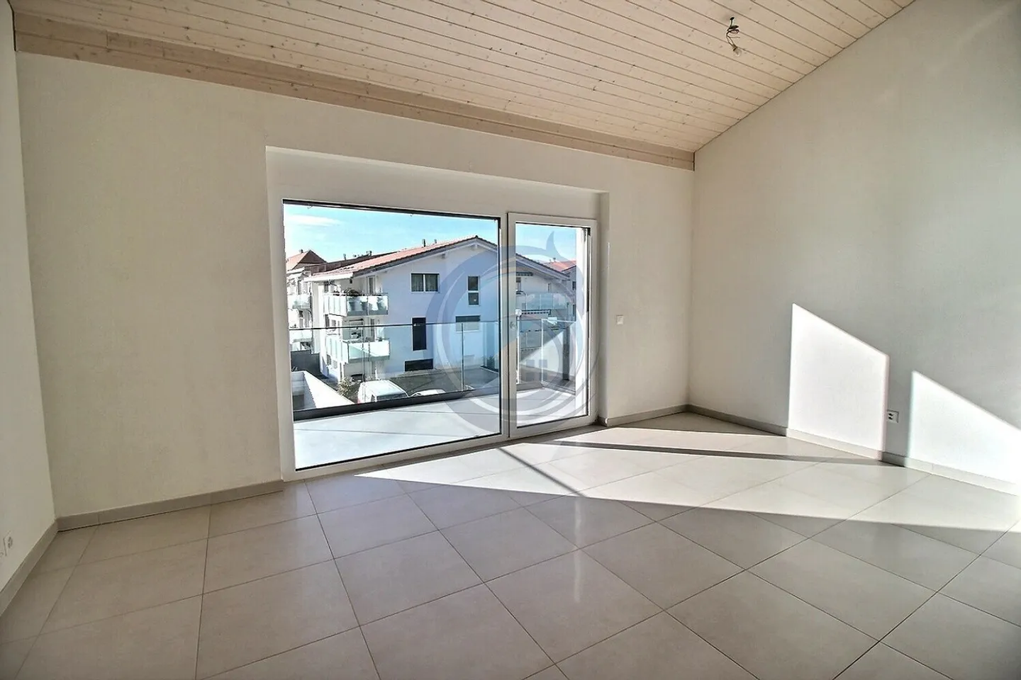 APPARTAMENTO DI 3,5 LOCALI CON BALCONE - Foto 4 di 14