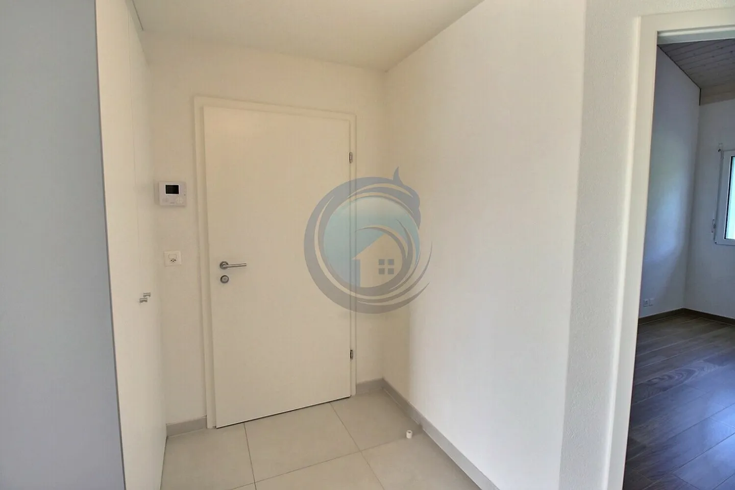 APPARTAMENTO DI 3,5 LOCALI CON BALCONE - Foto 6 di 14