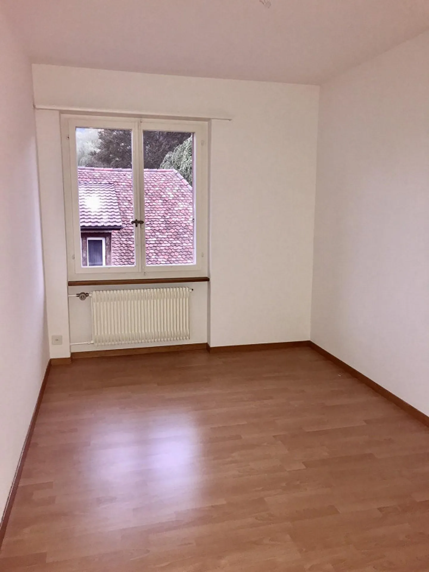 Spacious 5-room apartment for rent - Photo 7 of 8