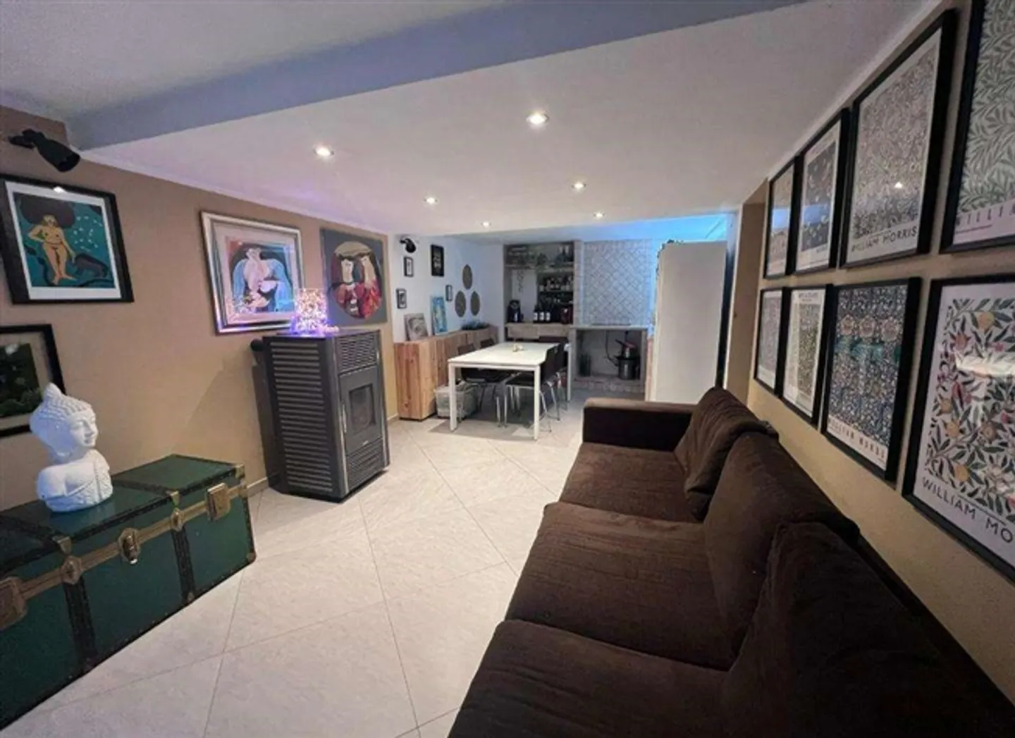 "CRYPTO-FRIENDLY" Casa unifamiliare con giardino e parcheggio - Foto 4 di 12