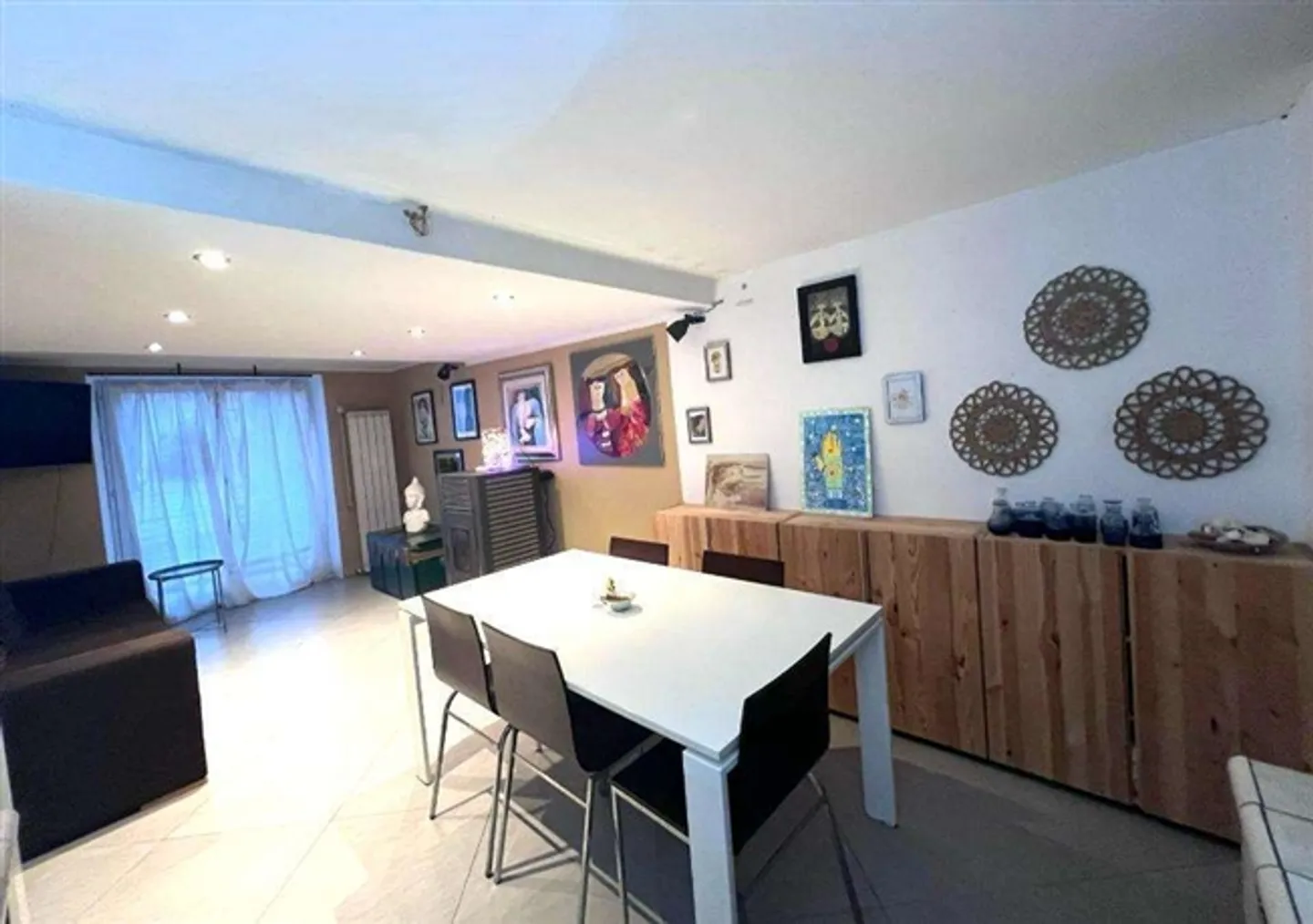 "CRYPTO-FRIENDLY" Casa unifamiliare con giardino e parcheggio - Foto 5 di 12