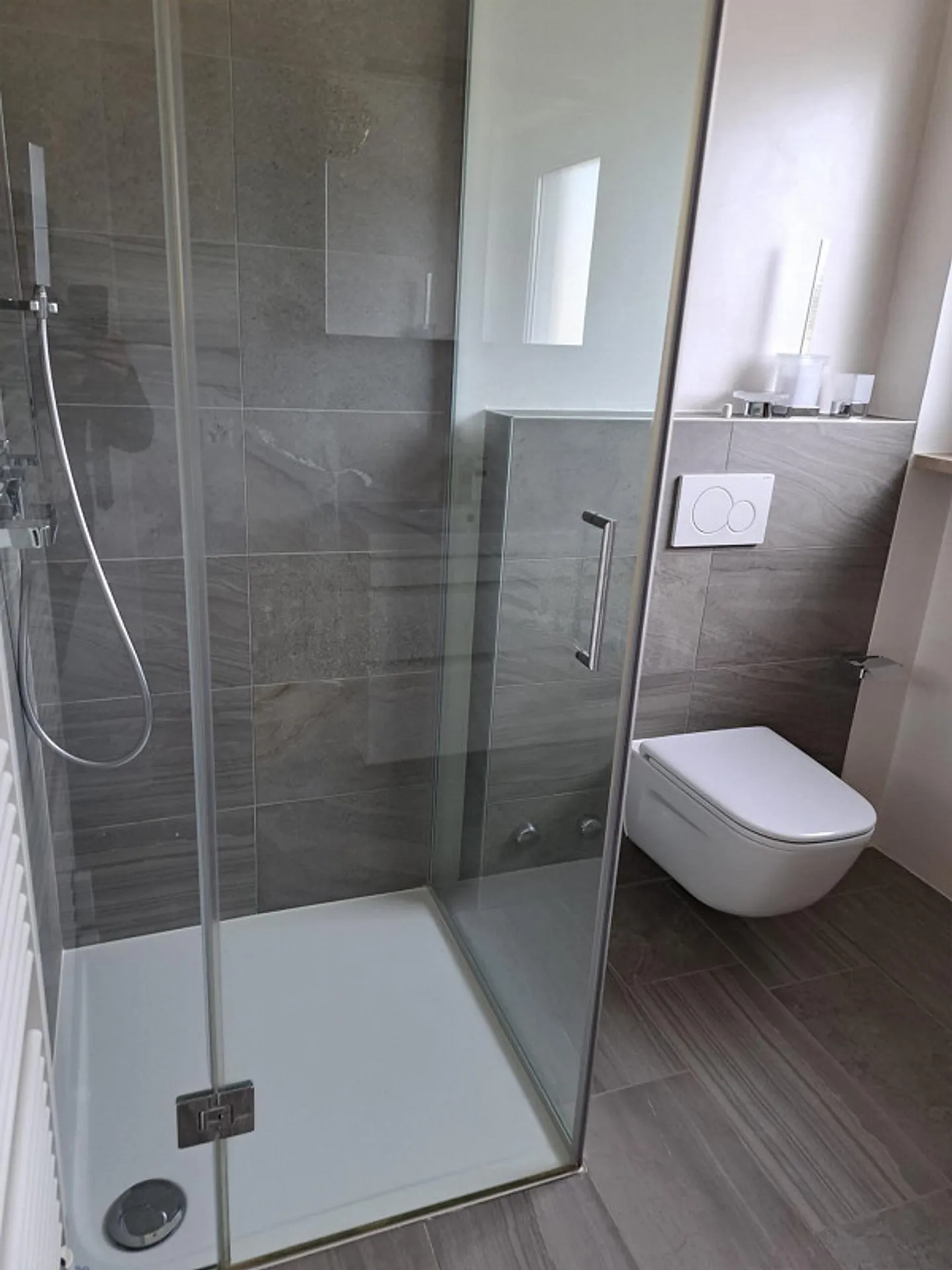Appartamento moderno vicino al lago - Foto 4 di 13