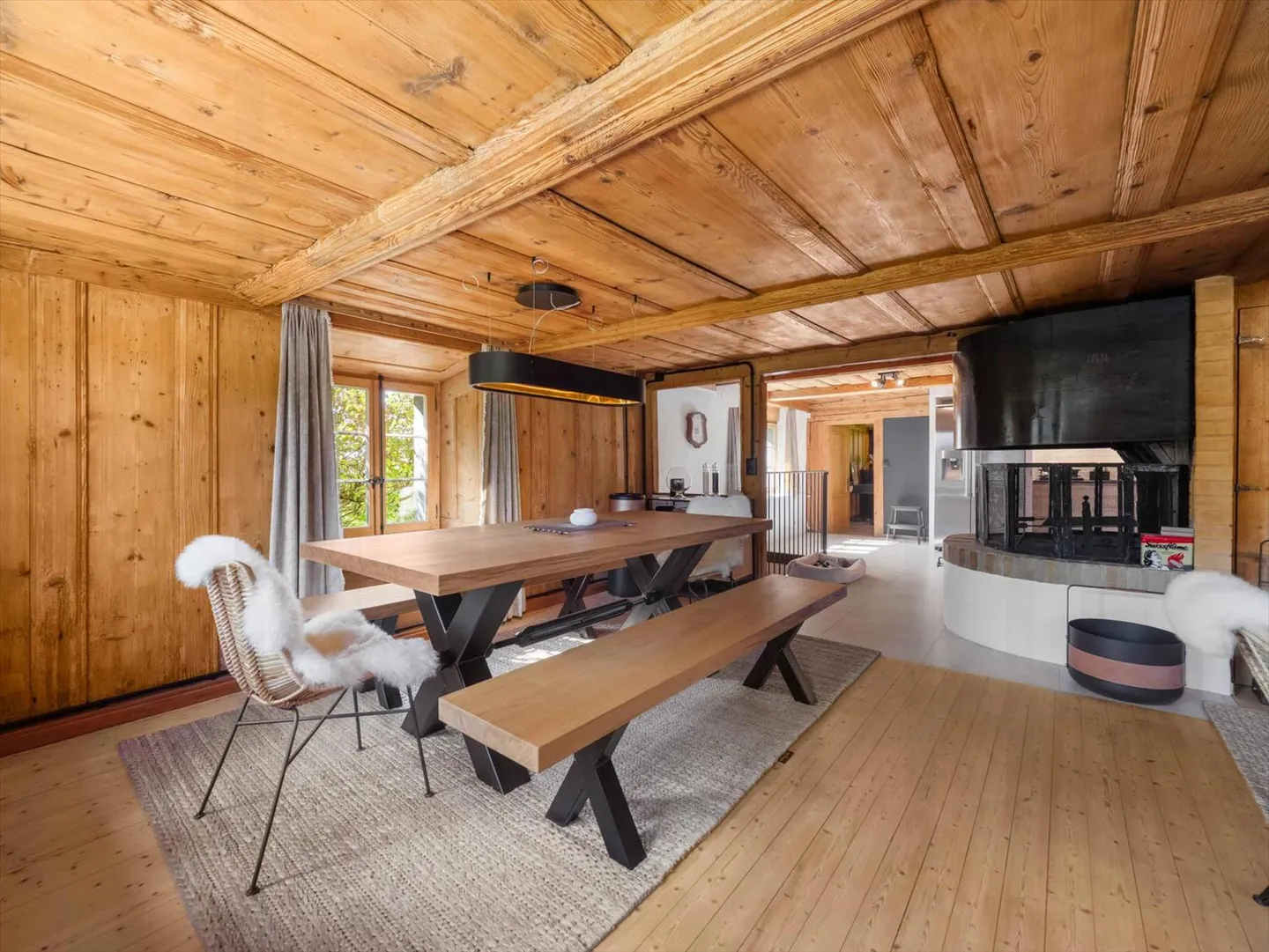 Extraordinary, fully renovated farmhouse in the heart of the Fribourg countryside - Photo 3 of 13