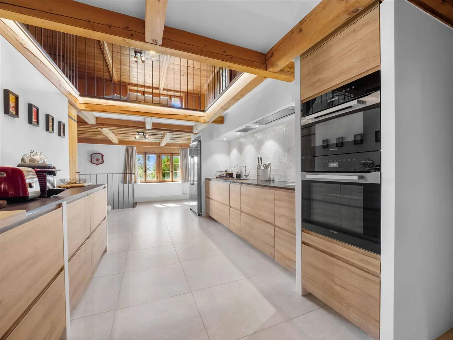 Extraordinary, fully renovated farmhouse in the heart of the Fribourg countryside - Photo 4 of 13