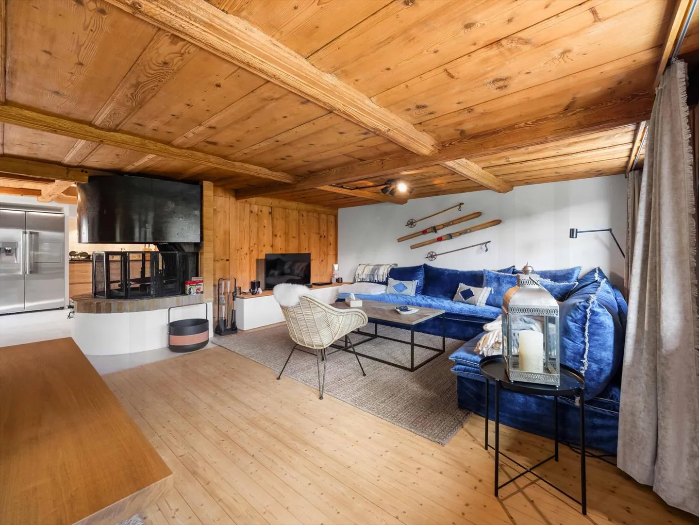 Extraordinary, fully renovated farmhouse in the heart of the Fribourg countryside - Photo 6 of 13