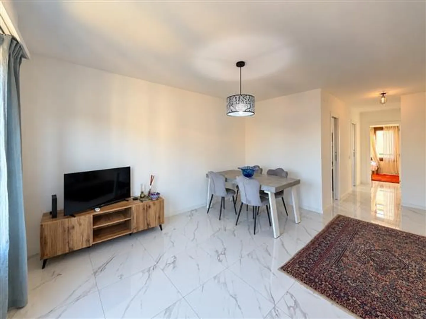 Appartamento luminoso 2.5 locali - Foto 3 di 8