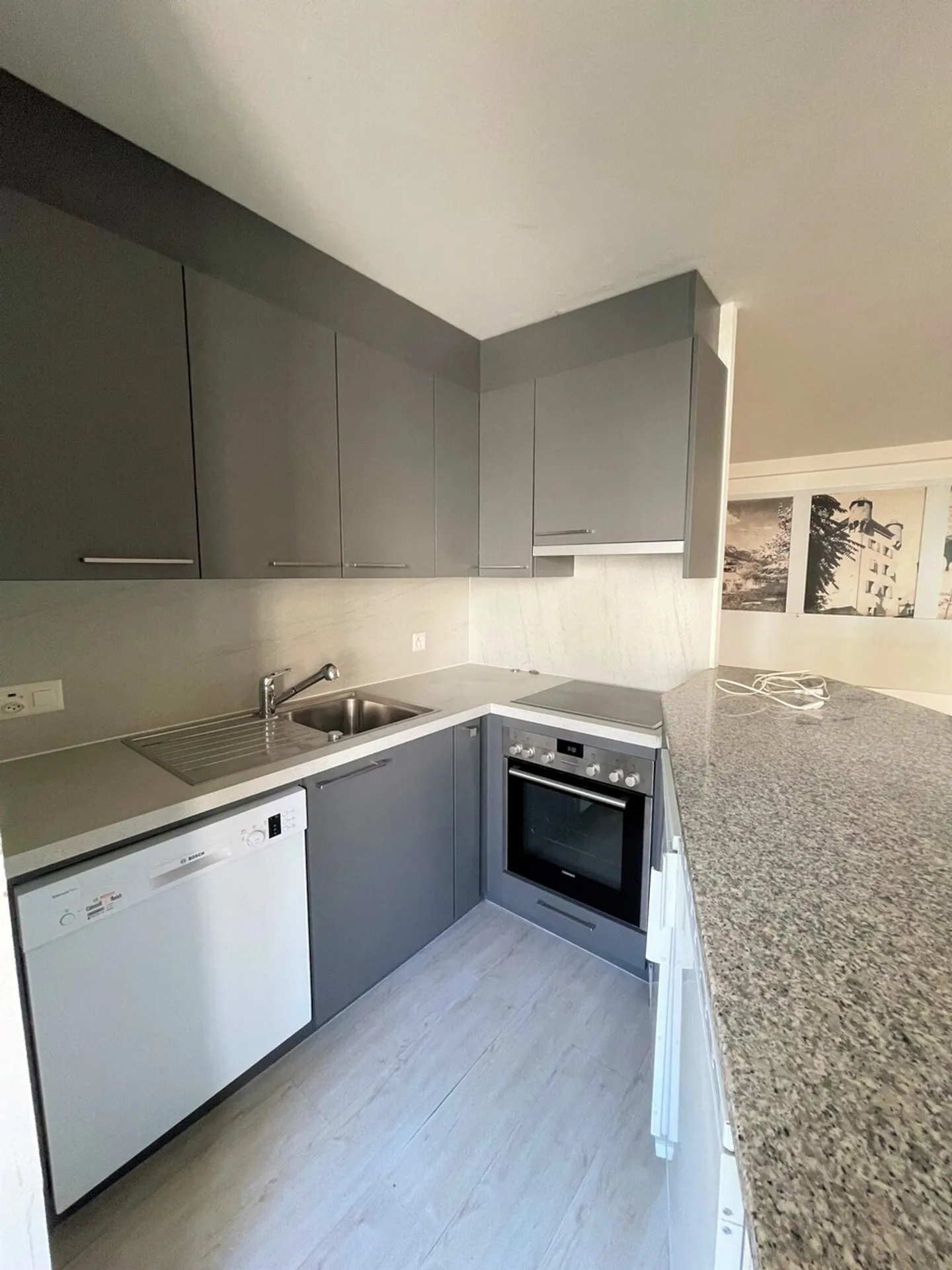 Chambre en collocation au centre de la ville de Sierre - Foto 3 di 3