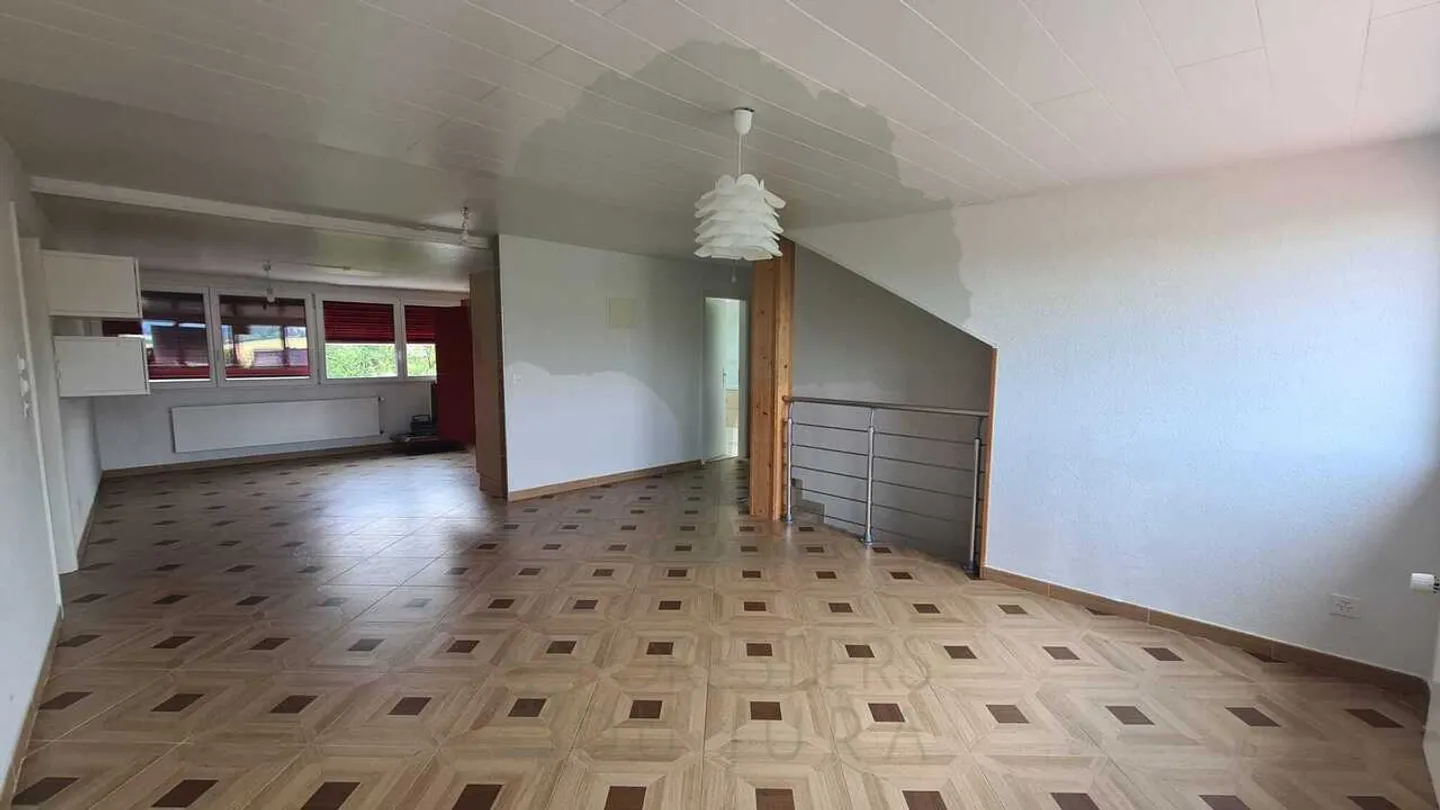 Familienhaus mit zwei Wohnungen - Foto 5 von 17