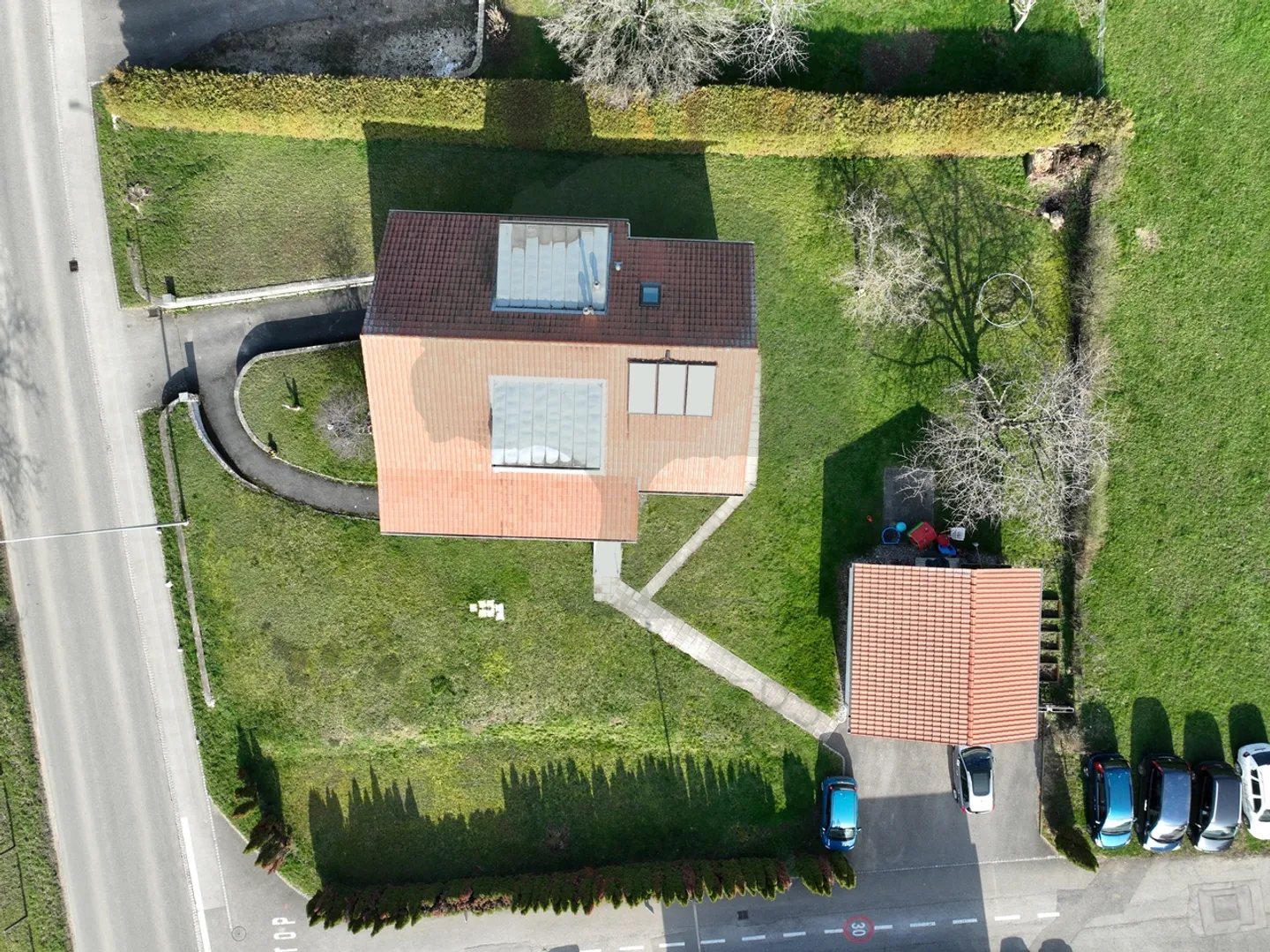 Familienhaus mit zwei Wohnungen - Foto 14 von 17
