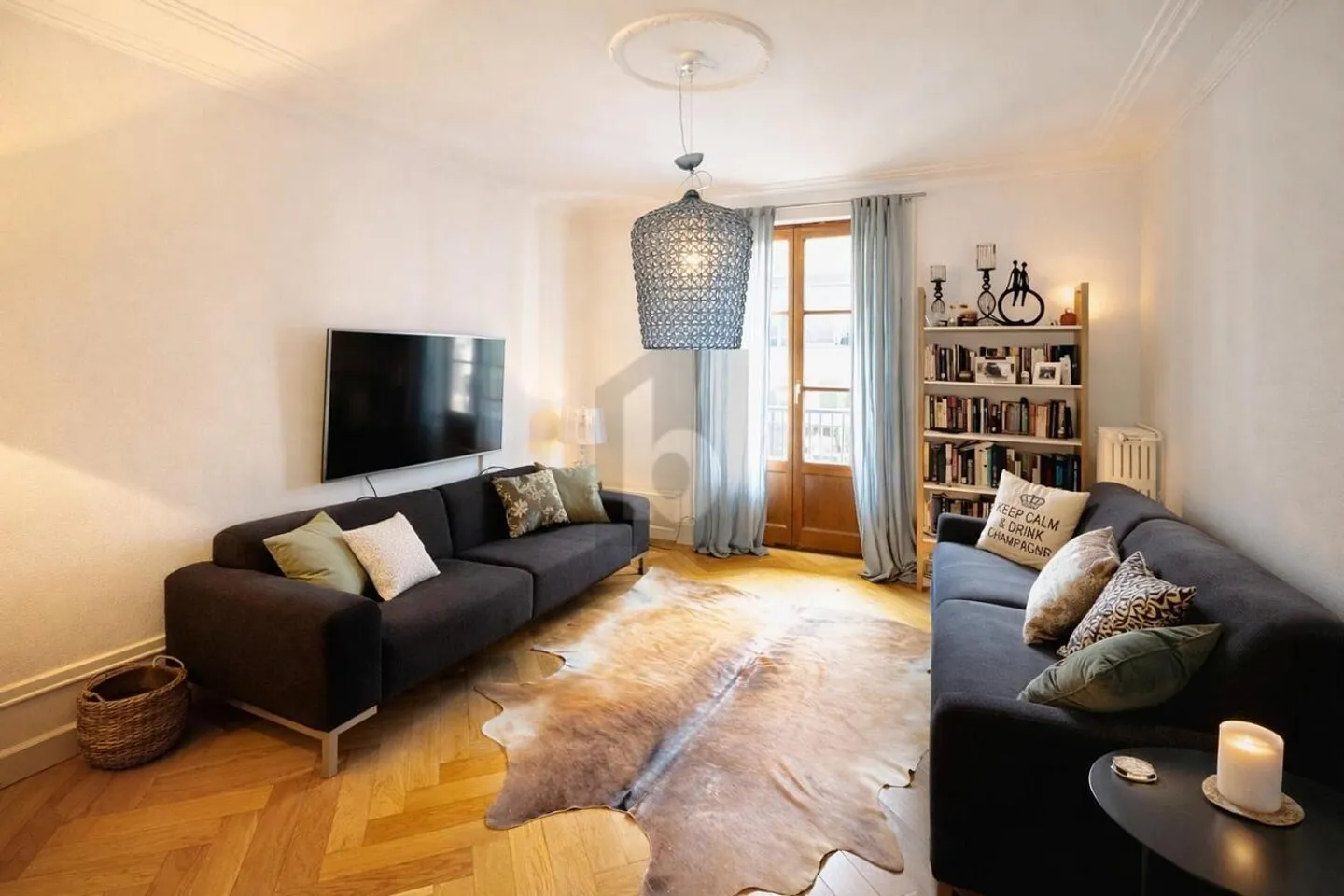 RENOVIERTER KOMFORT IN DER ALTSTADT FÜR EIN PAAR - Foto 2 von 6