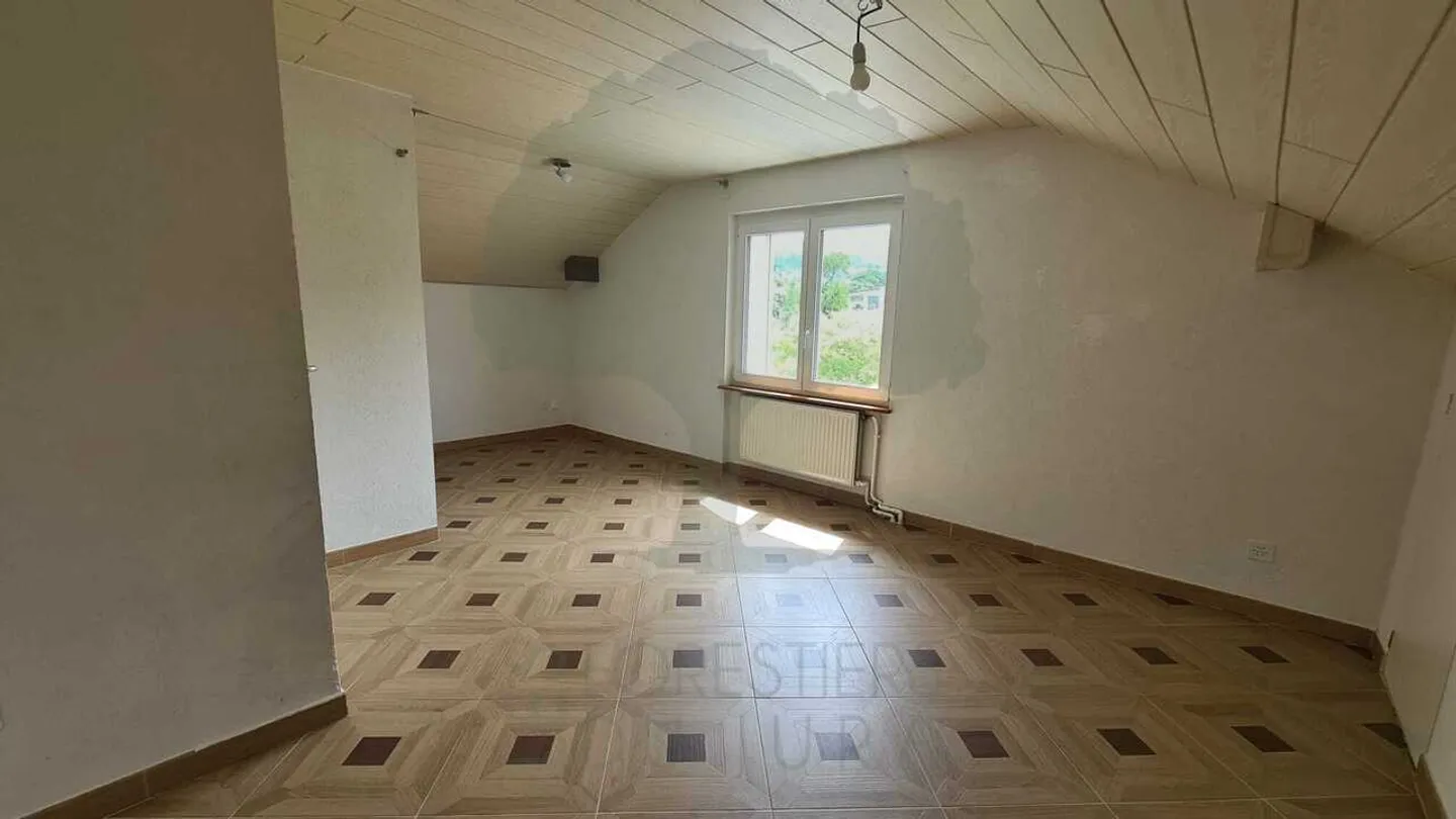 Familienhaus mit zwei Wohnungen - Foto 8 von 17