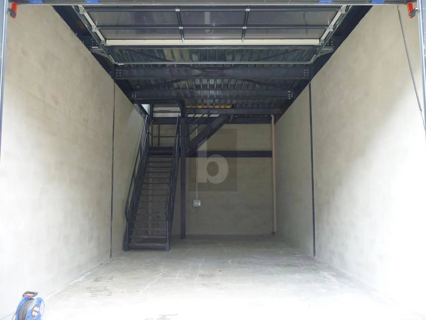 HALLE NEUVE, À PERSONNALISER - Photo 3 sur 6