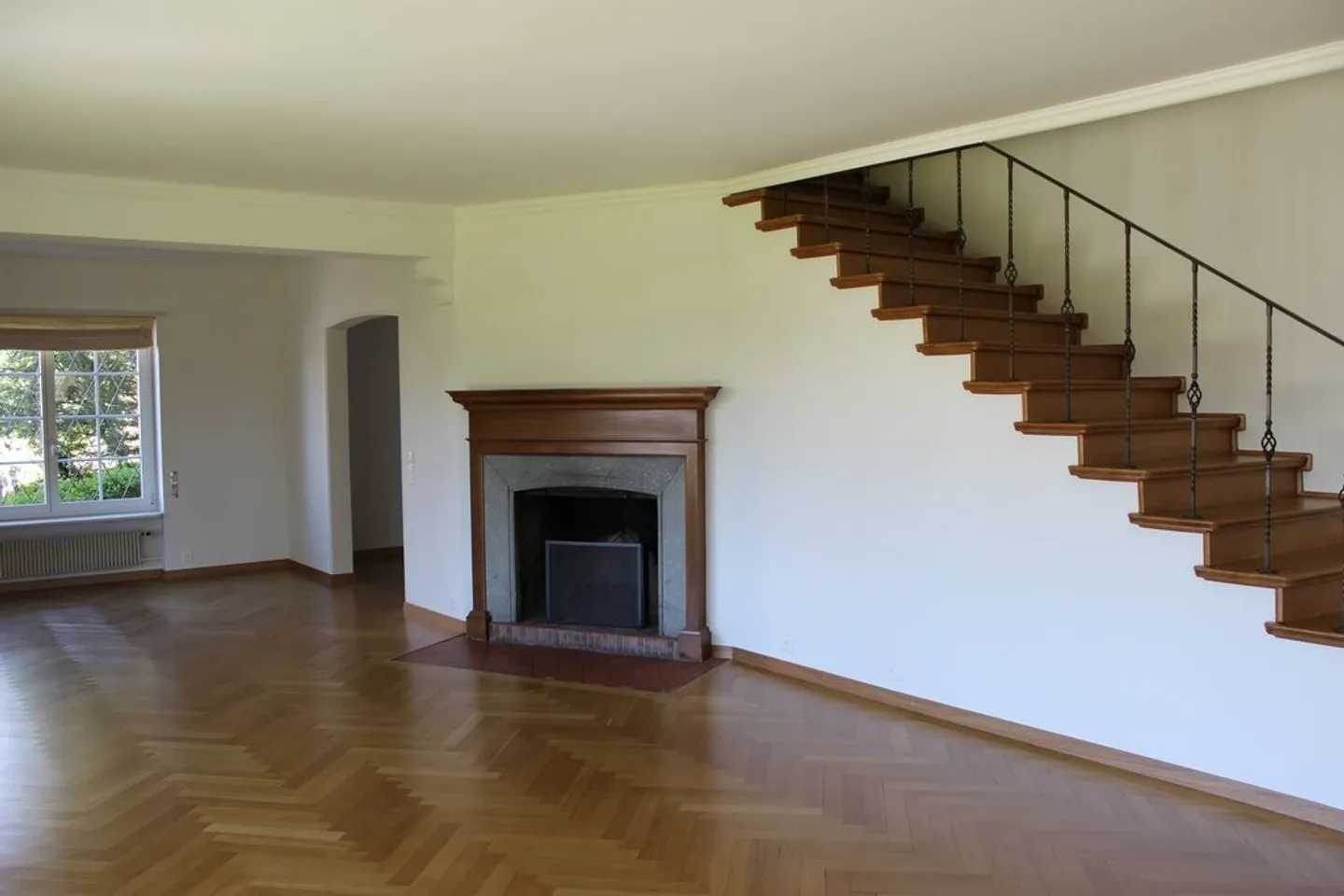 Affascinante casa unifamiliare con vista sulla città di Zurigo - Foto 3 di 12