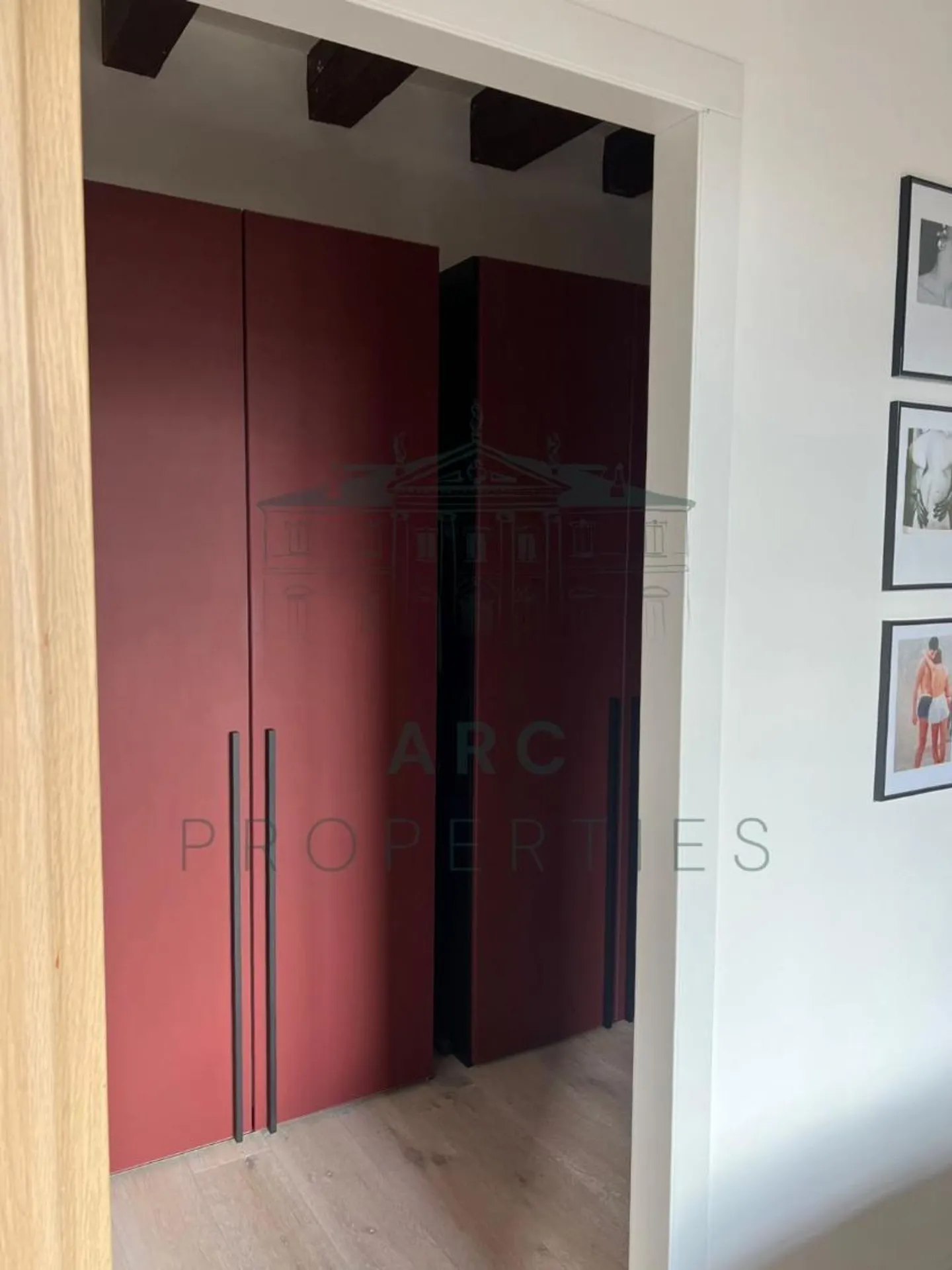 EAUX-VIVES - VOLLSTÄNDIG RENOVIERTE WOHNUNG - Foto 5 von 6