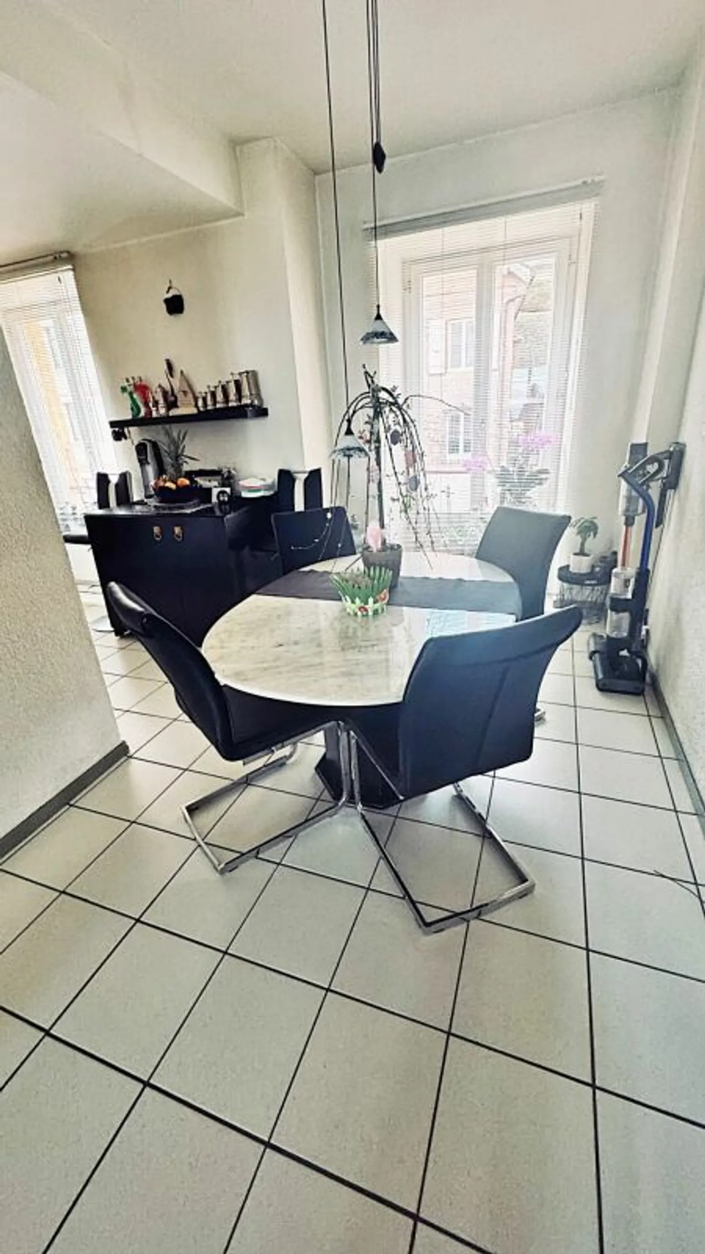 Spacious 4.5-room apartment in the city center of Neuchâtel - Photo 8 of 24