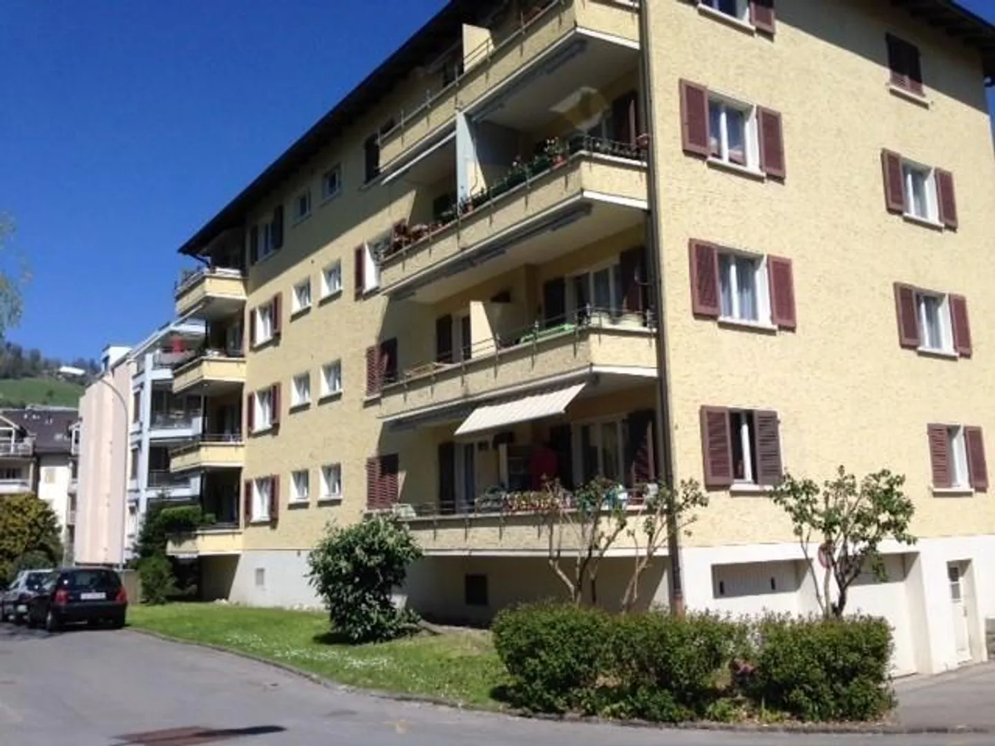 Tranquillo e conveniente: appartamento con 3 camere in posizione centrale a Kriens - Foto 2 di 7