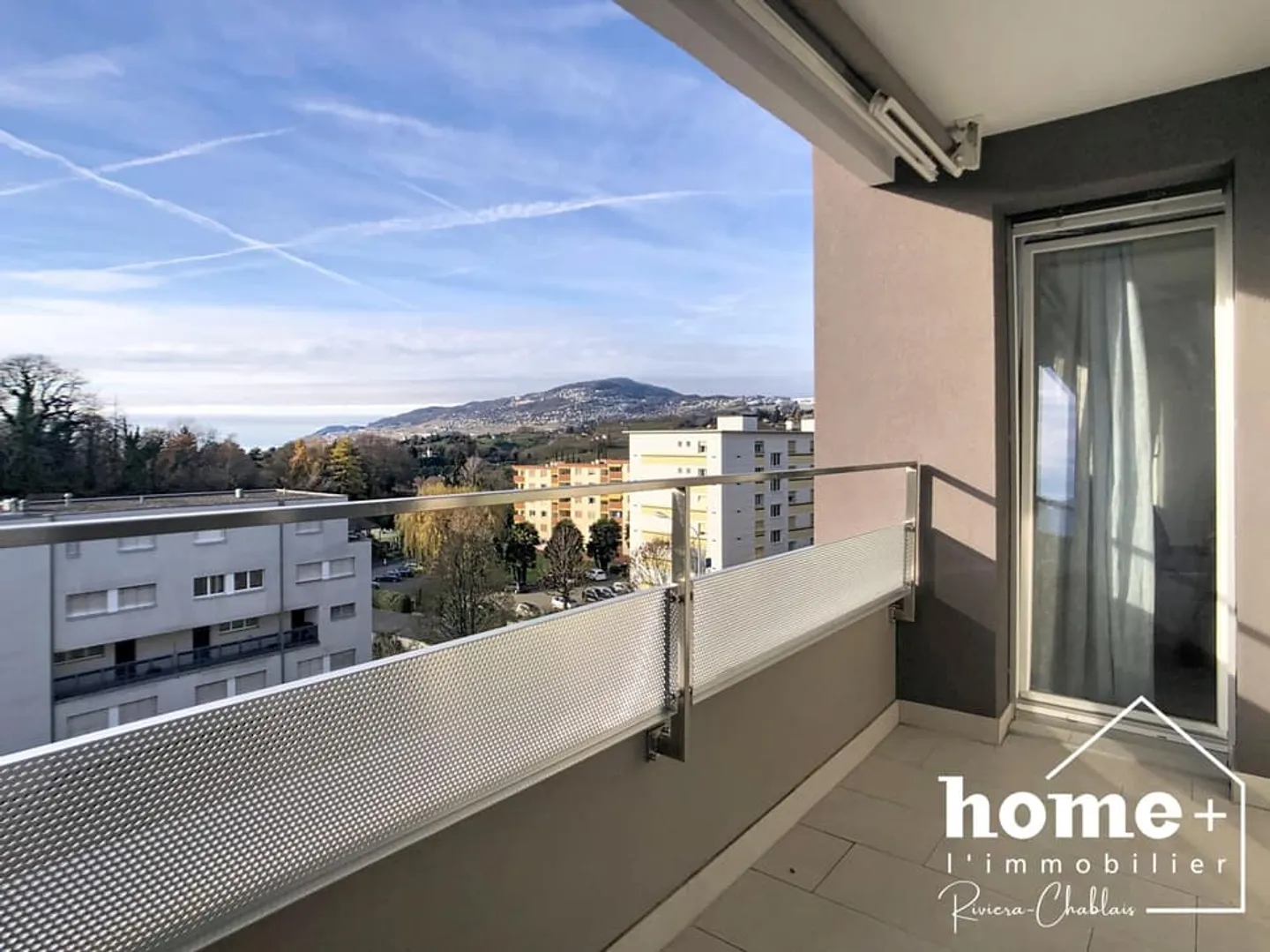 Appartement de 3,5 pièces avec vue dégagée et potentiel - Foto 2 di 11