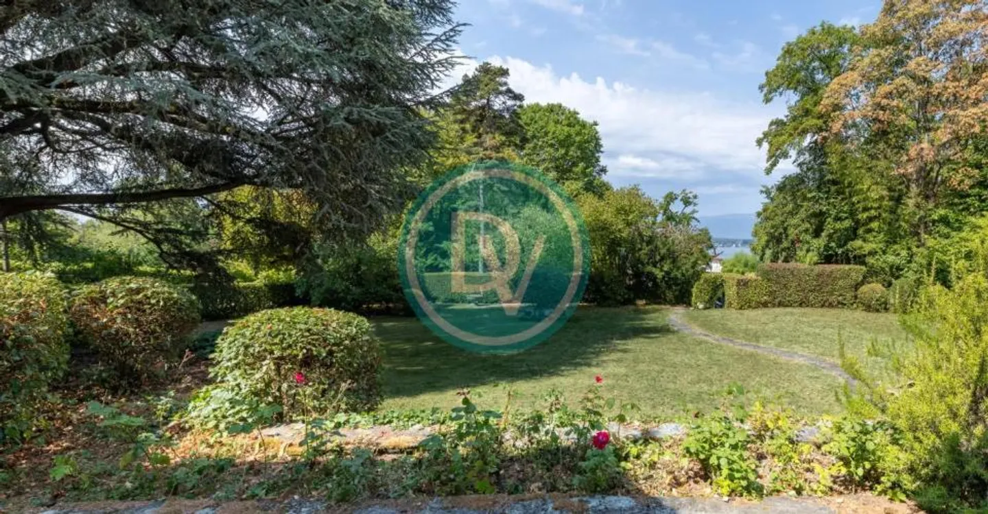 Charming Villa in Collonge-Bellerive - Photo 3 of 11