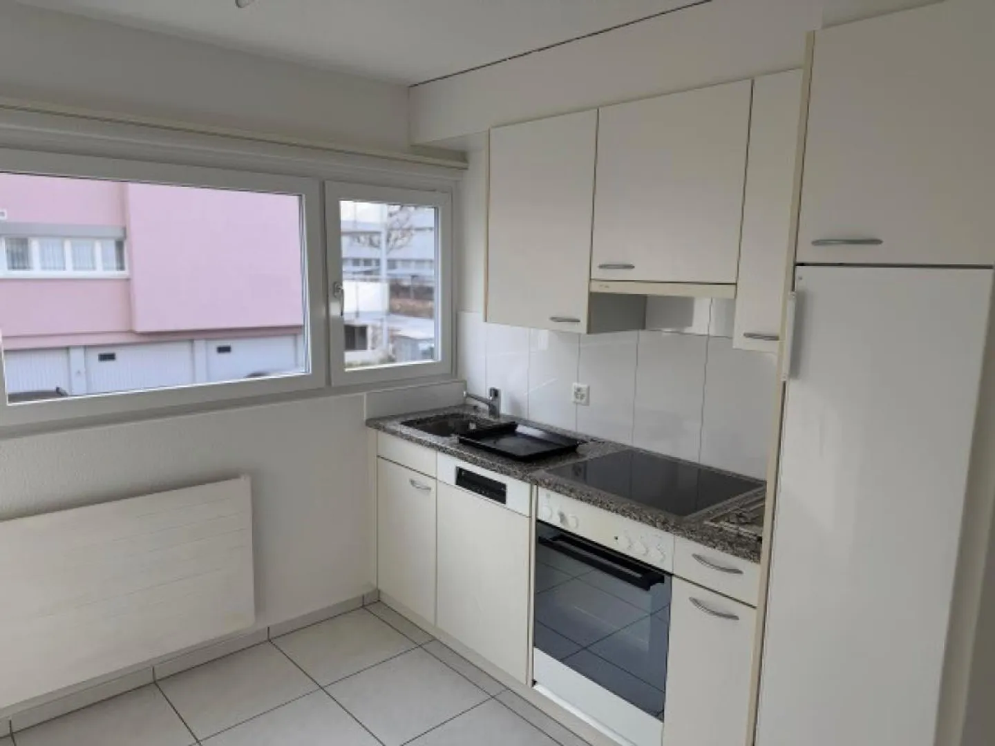 Charmante Wohnung in Emmenbrücke - Foto 2 von 5