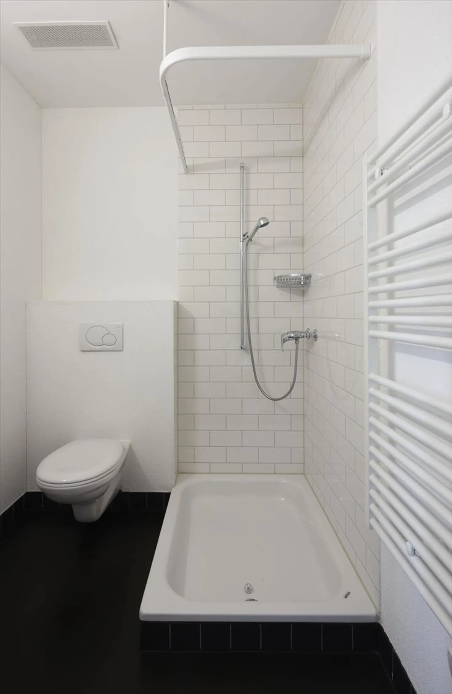 Plenty of space for your dream - Rent without deposit - Photo 6 of 8