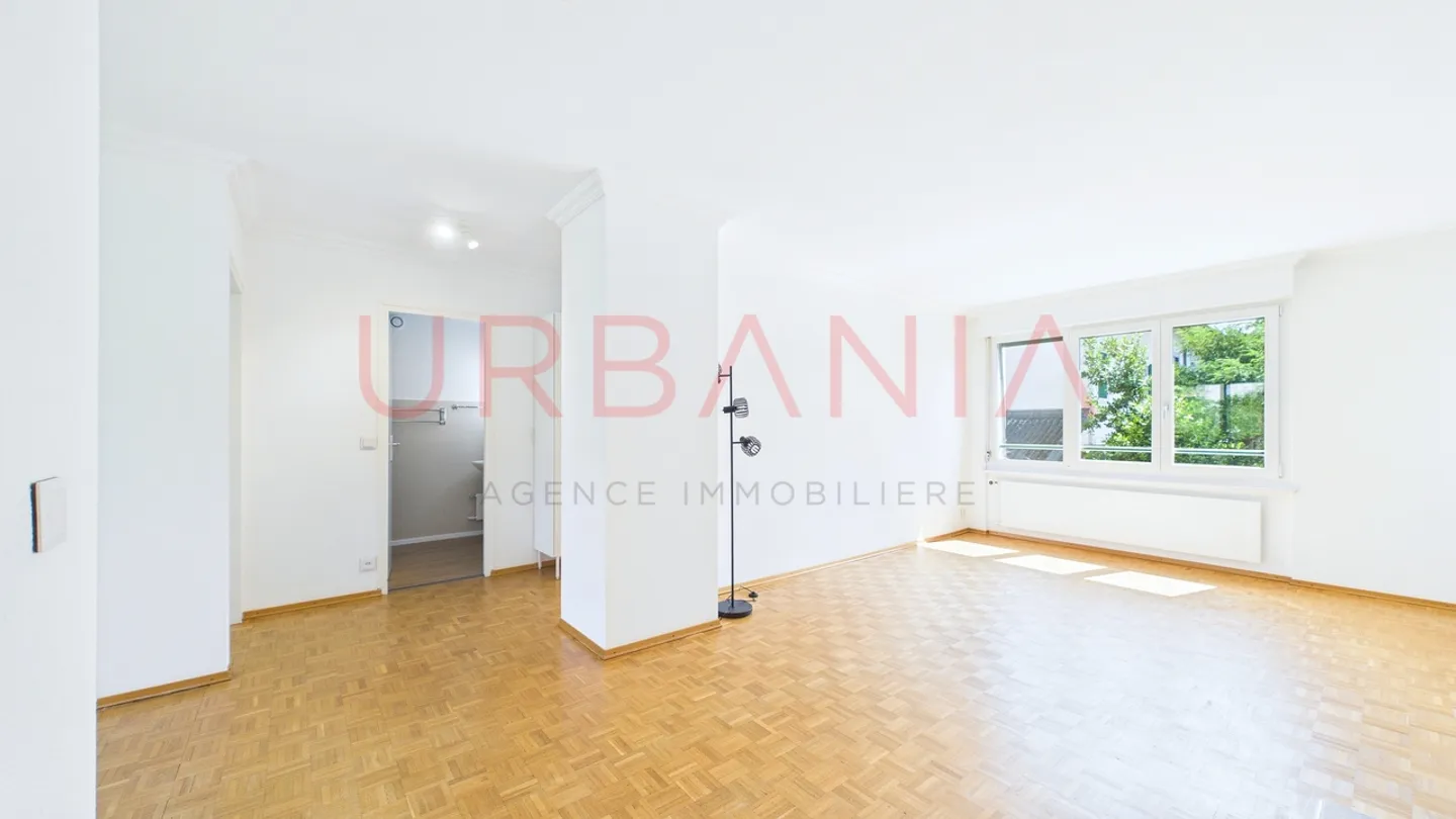 Beautiful crossing apartment in the heart of the village - Photo 5 of 12