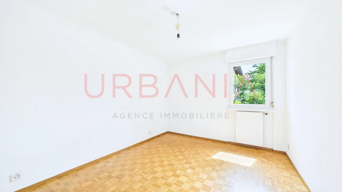Beautiful crossing apartment in the heart of the village - Photo 9 of 12