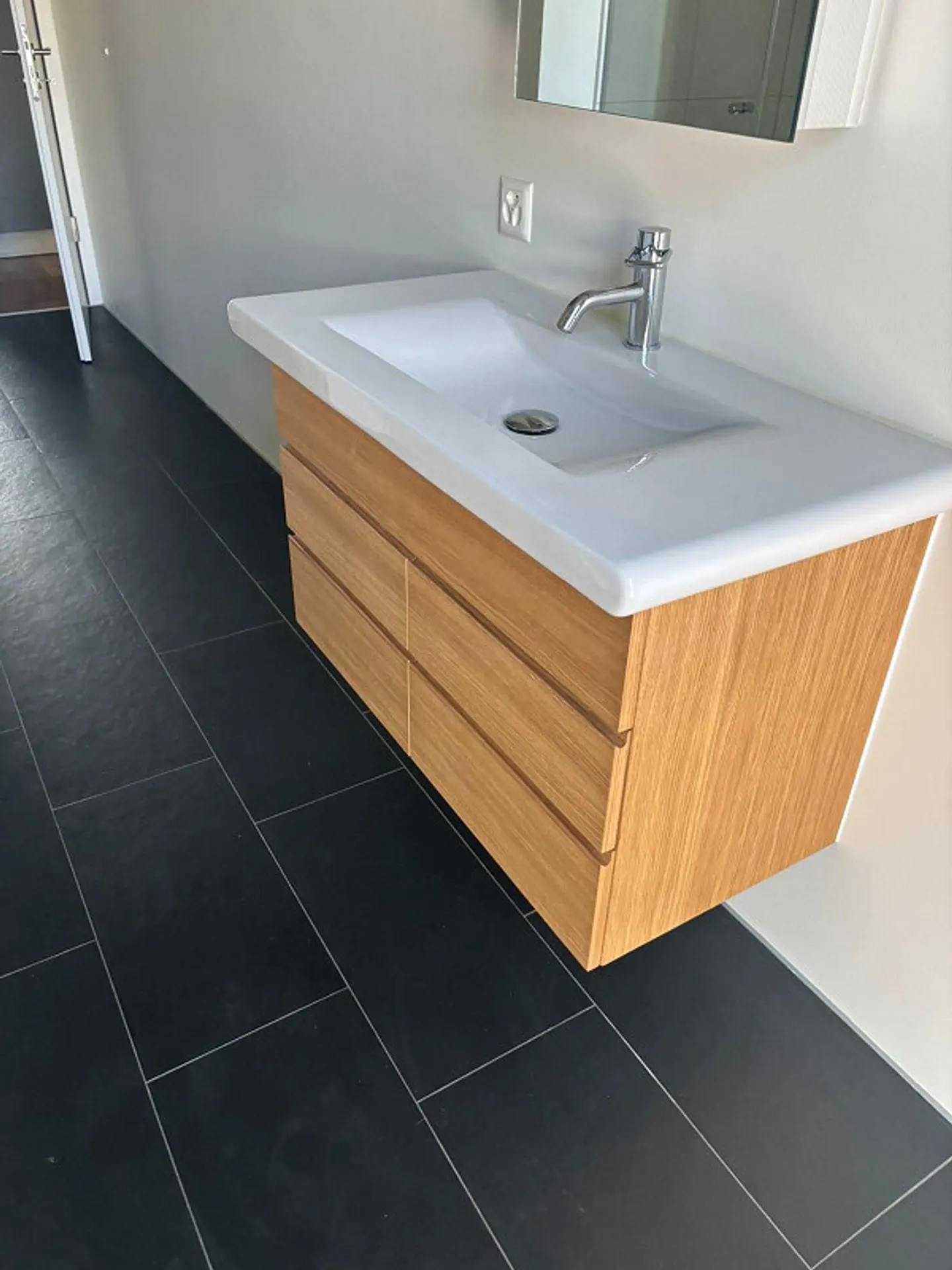 Appartement lumineux de 3,5 pièces avec vue partielle sur le lac et caractère de loft – calme et spacieux - Photo 9 sur 13