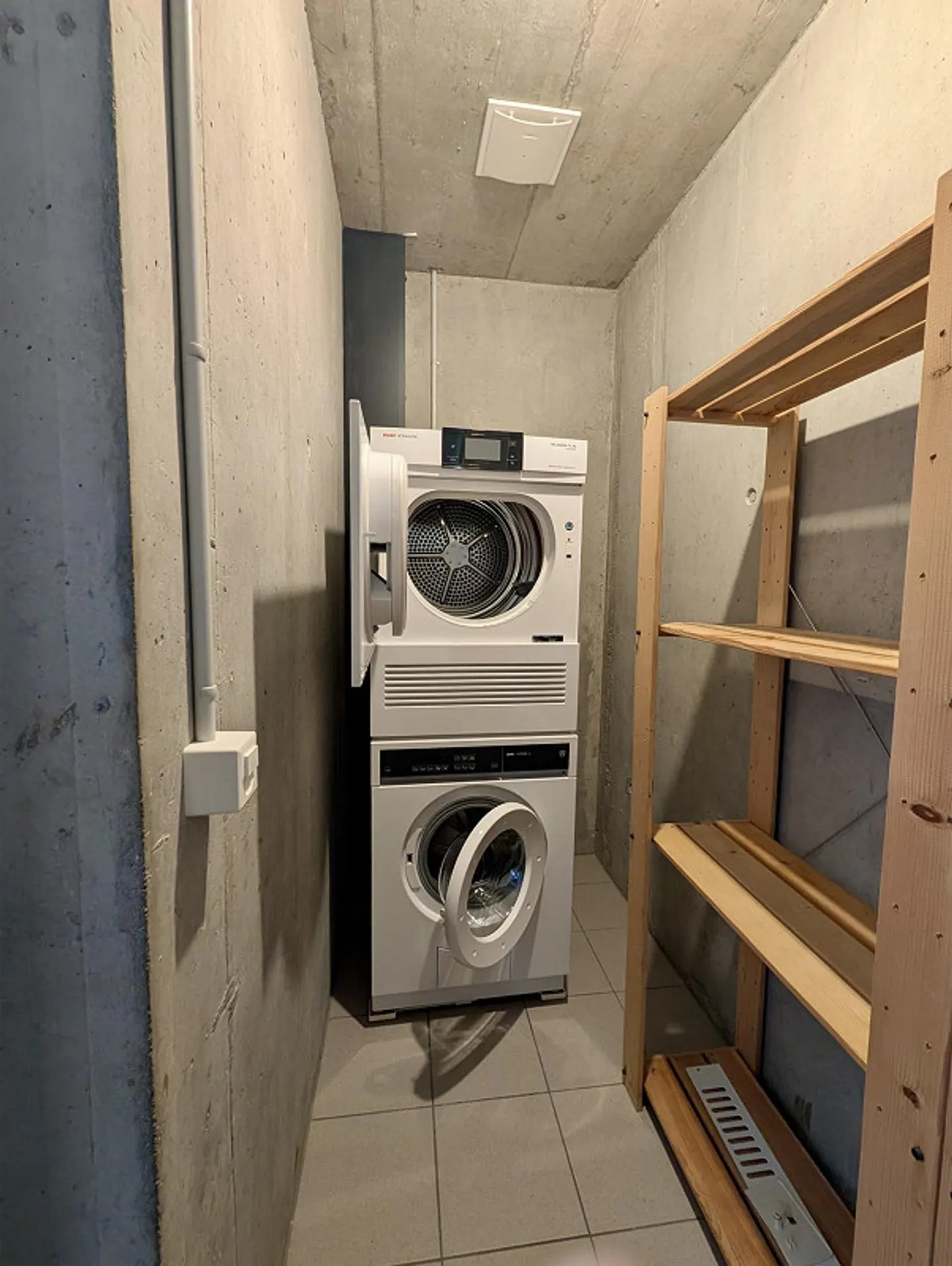 Appartement lumineux de 3,5 pièces avec vue partielle sur le lac et caractère de loft – calme et spacieux - Photo 13 sur 13
