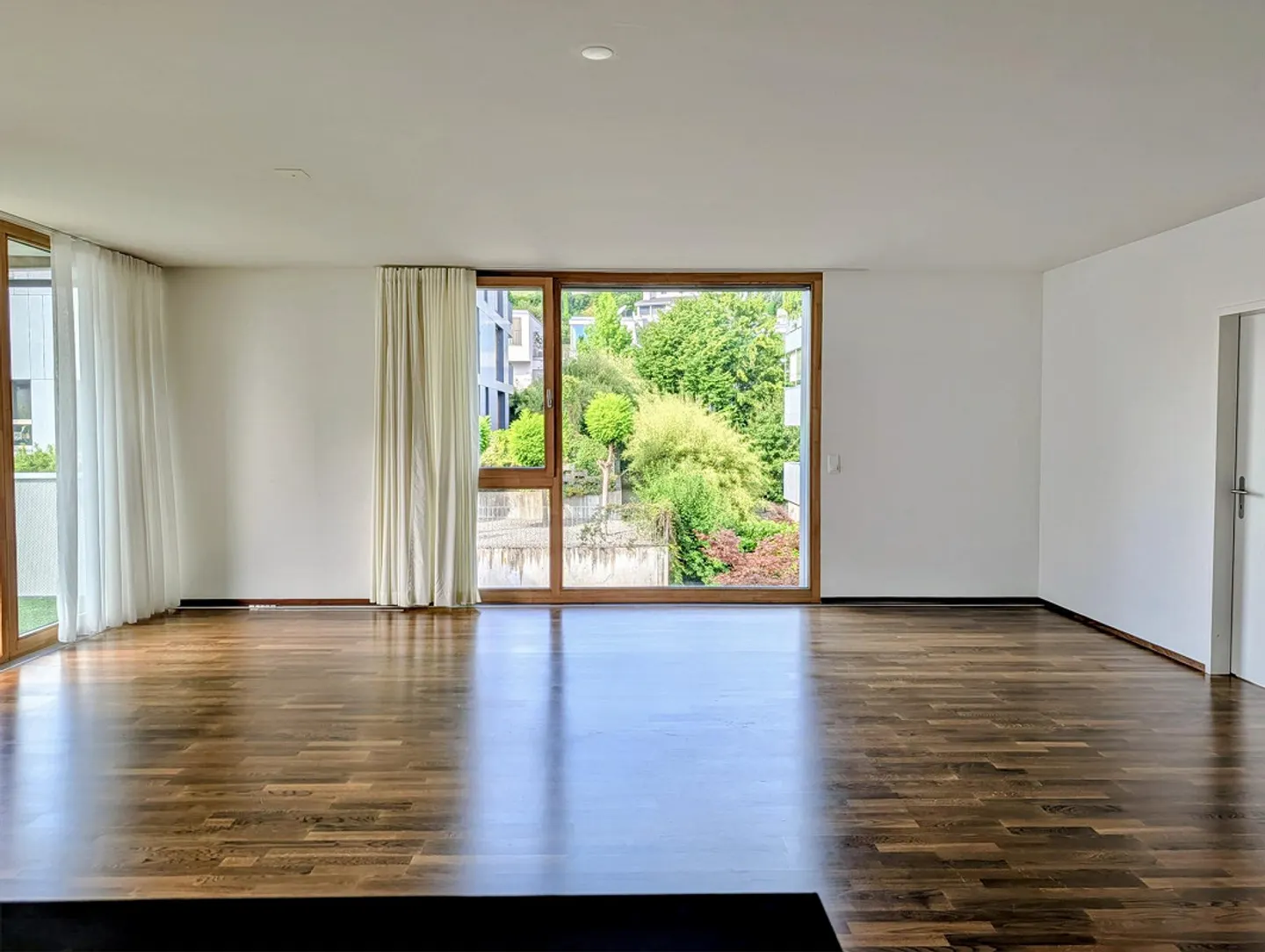 Appartement lumineux de 3,5 pièces avec vue partielle sur le lac et caractère de loft – calme et spacieux - Photo 4 sur 13
