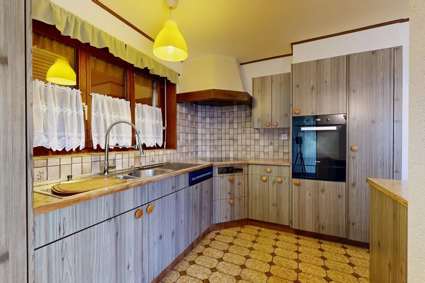 Großes Familienhaus in Wohngegend! - Foto 5 von 12