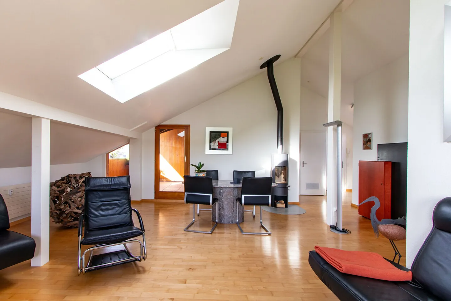 Appartement sous les combles de 2,5 pièces - Photo 4 sur 11