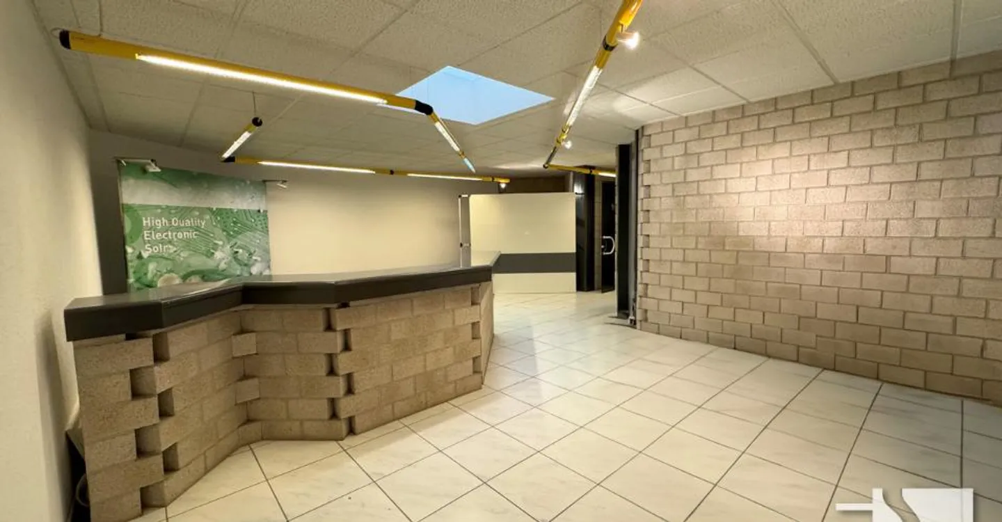 Espace Bureau Spacieux à Givisiez - Photo 2 sur 7