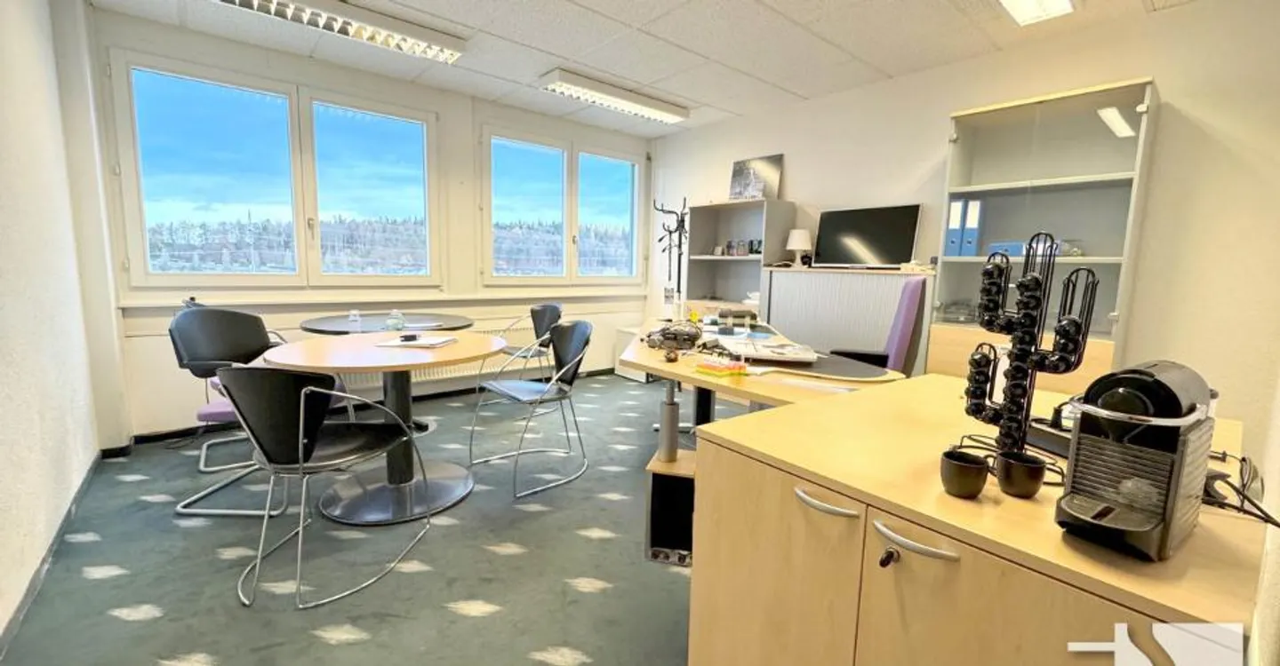 Espace Bureau Spacieux à Givisiez - Photo 6 sur 7