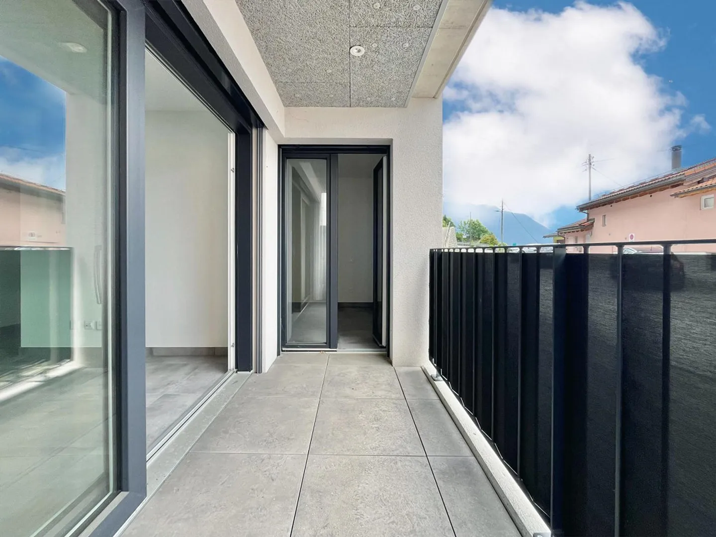 NOUVEL APPARTEMENT 2.5 AU 1ER ÉTAGE AVEC DEUX TERRASSES À TESSERETE - Photo 5 sur 9