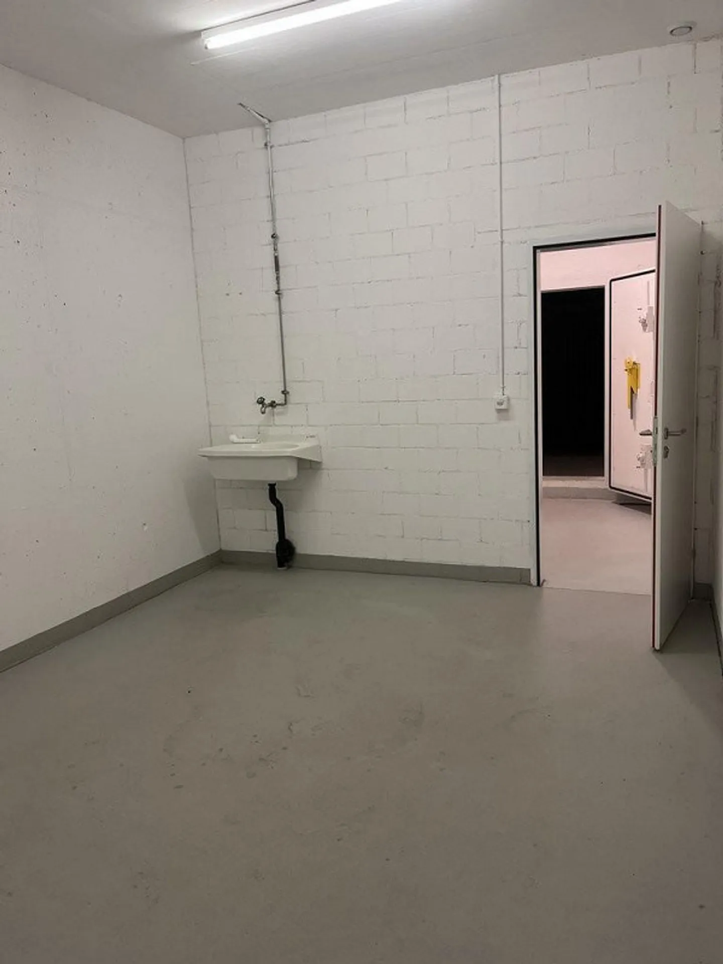 Salle de loisirs à louer à Reichenburg - Photo 3 sur 6