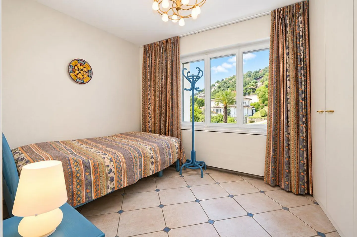 Your retreat above Locarno: free view, large balcony, indoor pool - Photo 10 of 19