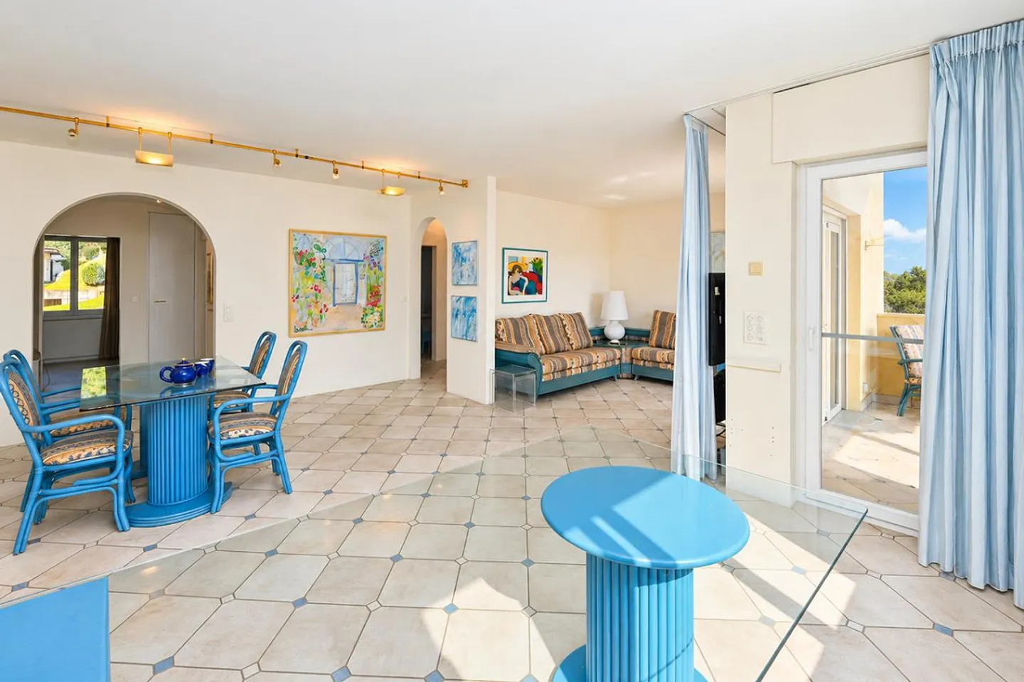 Your retreat above Locarno: free view, large balcony, indoor pool - Photo 6 of 19