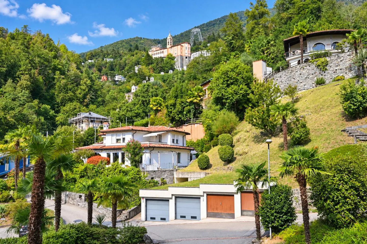 Your retreat above Locarno: free view, large balcony, indoor pool - Photo 18 of 19