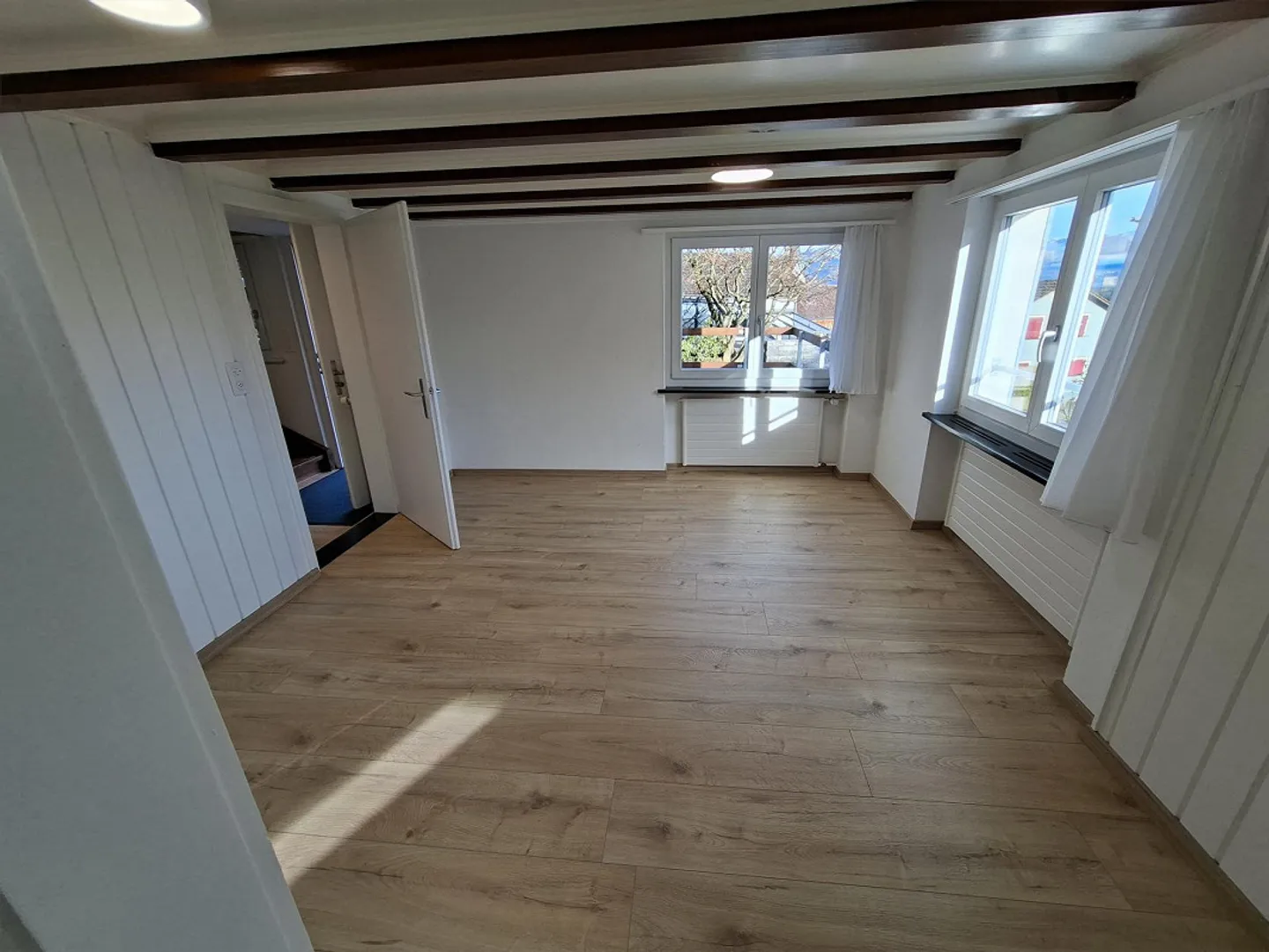 Affascinante Casa a Schiera con Vista Ampia - Foto 5 di 9