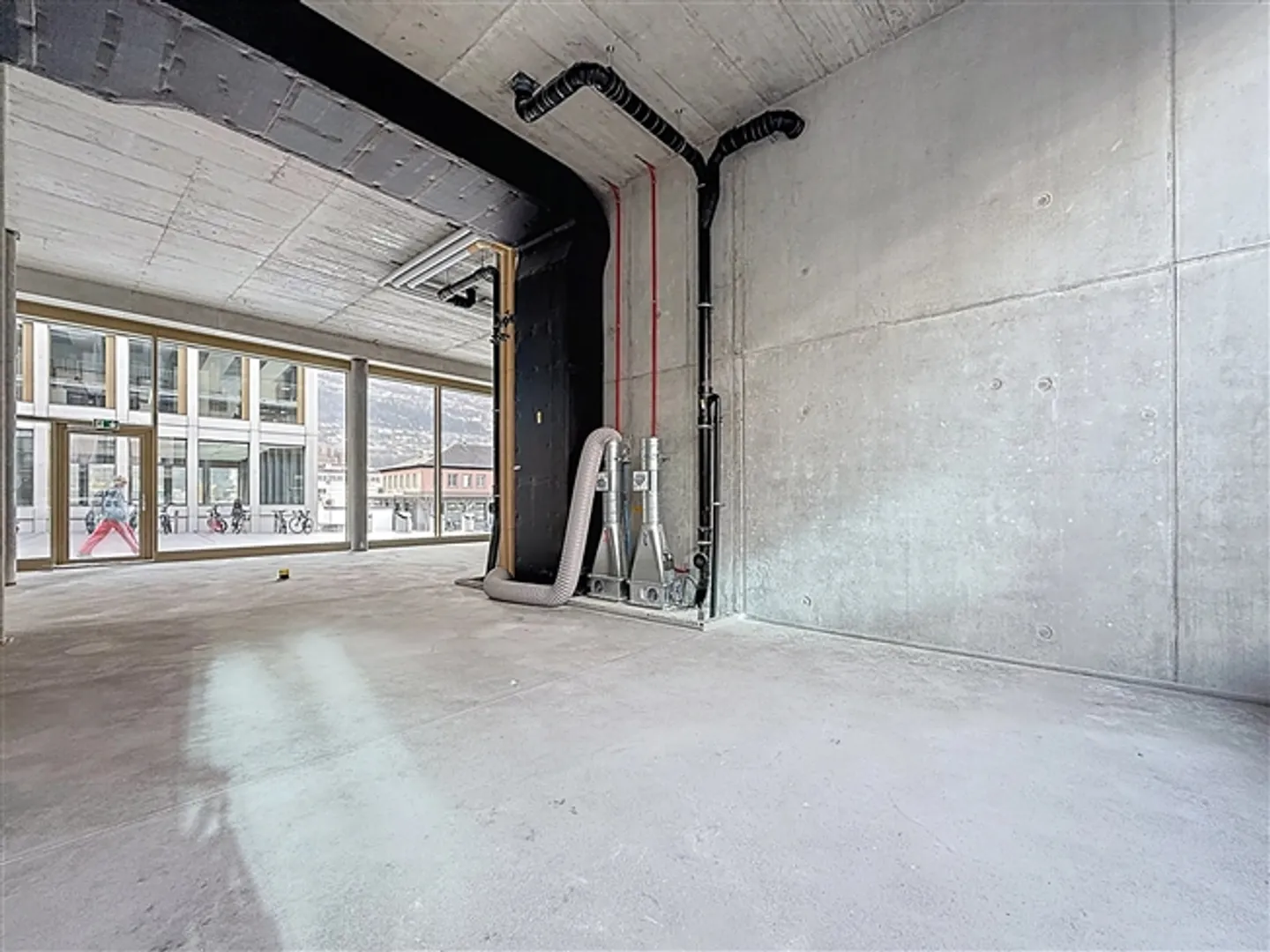 Area commerciale con alta visibilità – 87,25 m² – Cour de Gare (Sion) - Foto 2 di 5