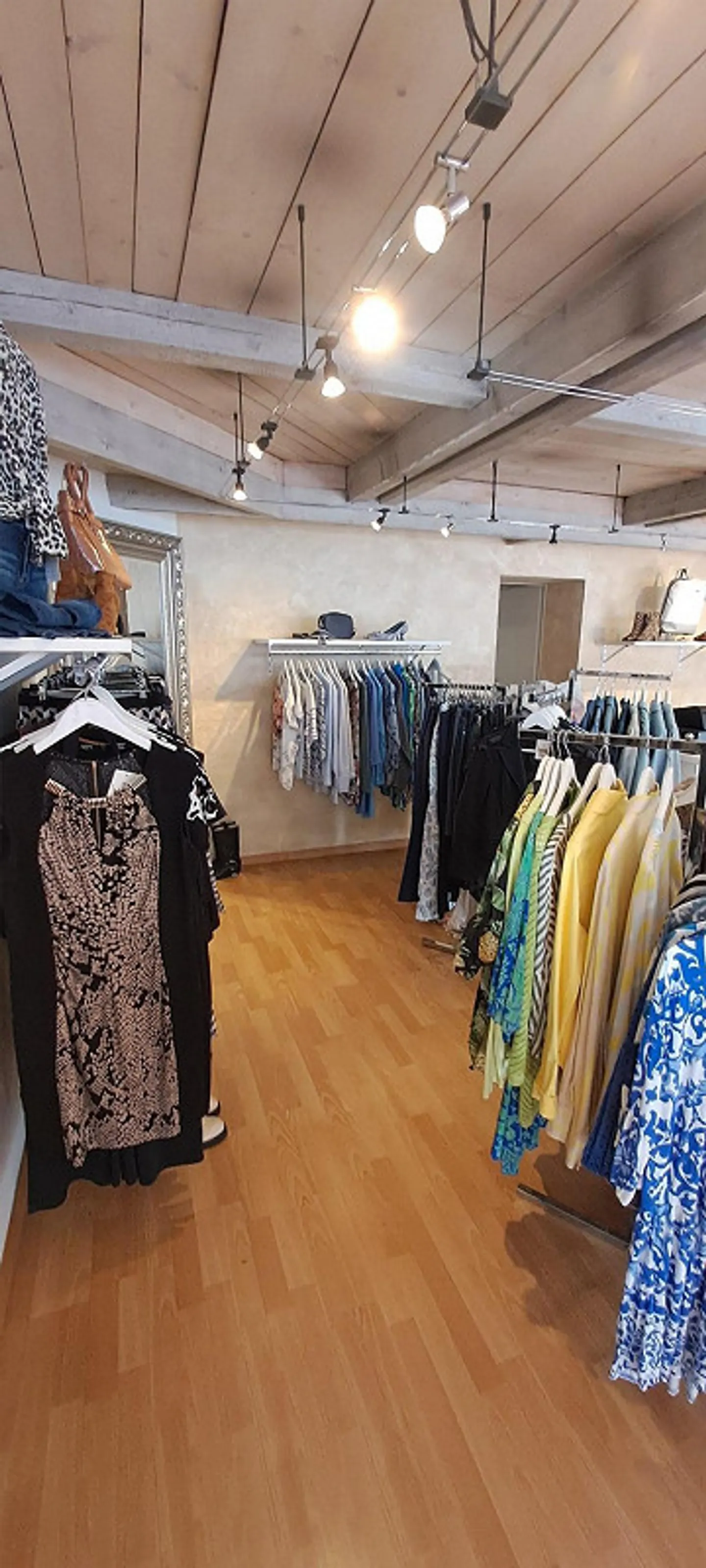 Negozio o ufficio in centro - Il canone è negoziabile - Foto 7 di 8
