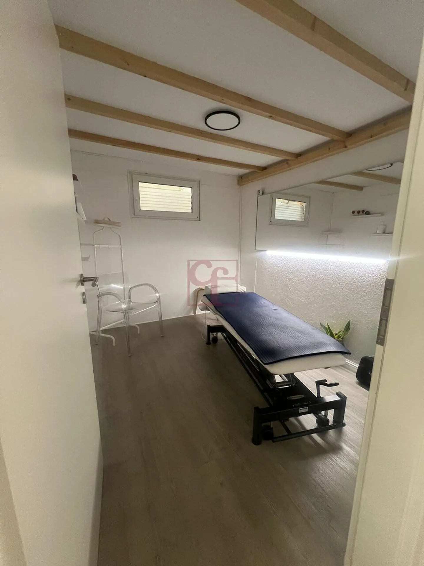 Spazio commerciale in affitto - Ideale per attività sportive o commerciali - Foto 2 di 3